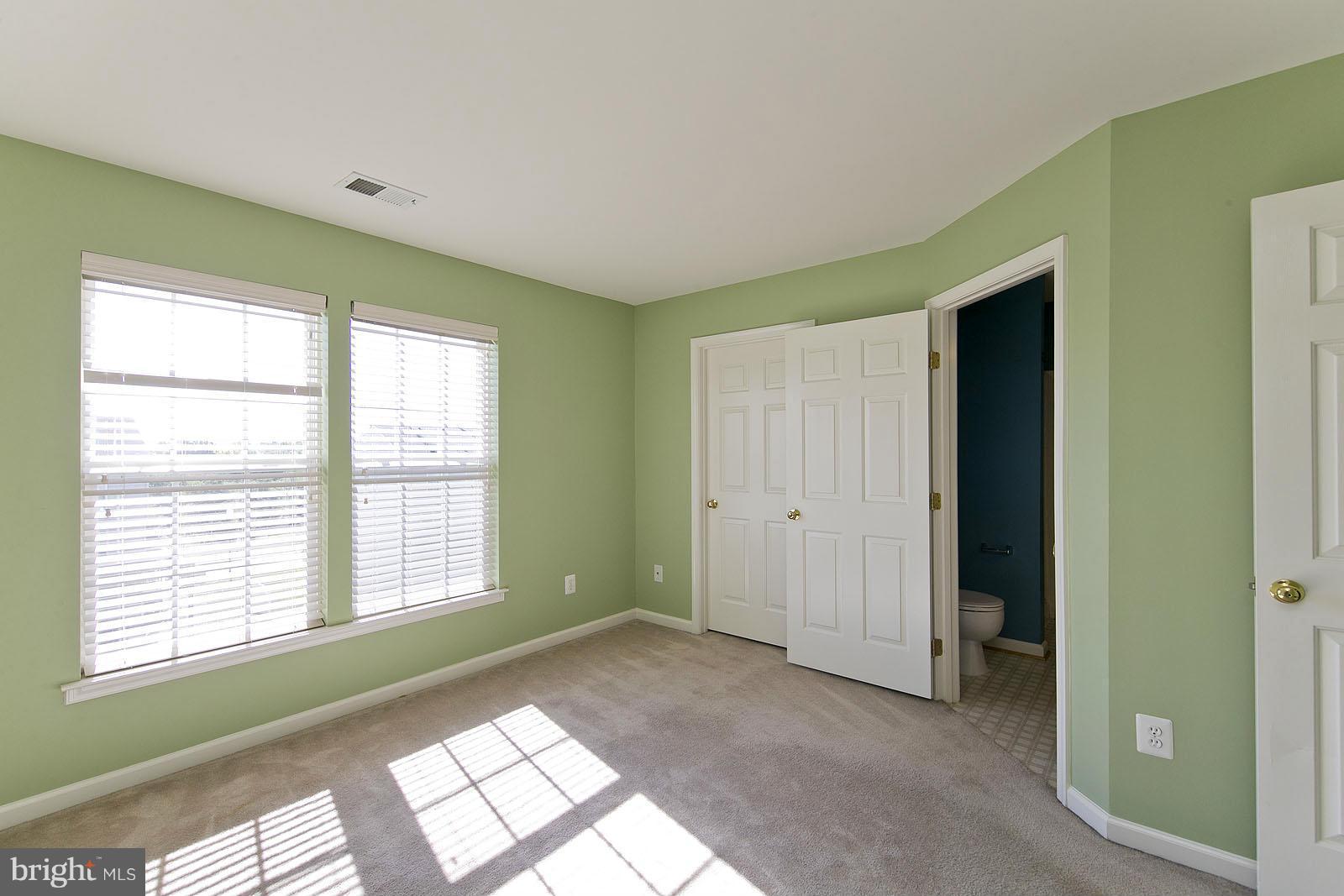 LAKELAND PLACE - Residential