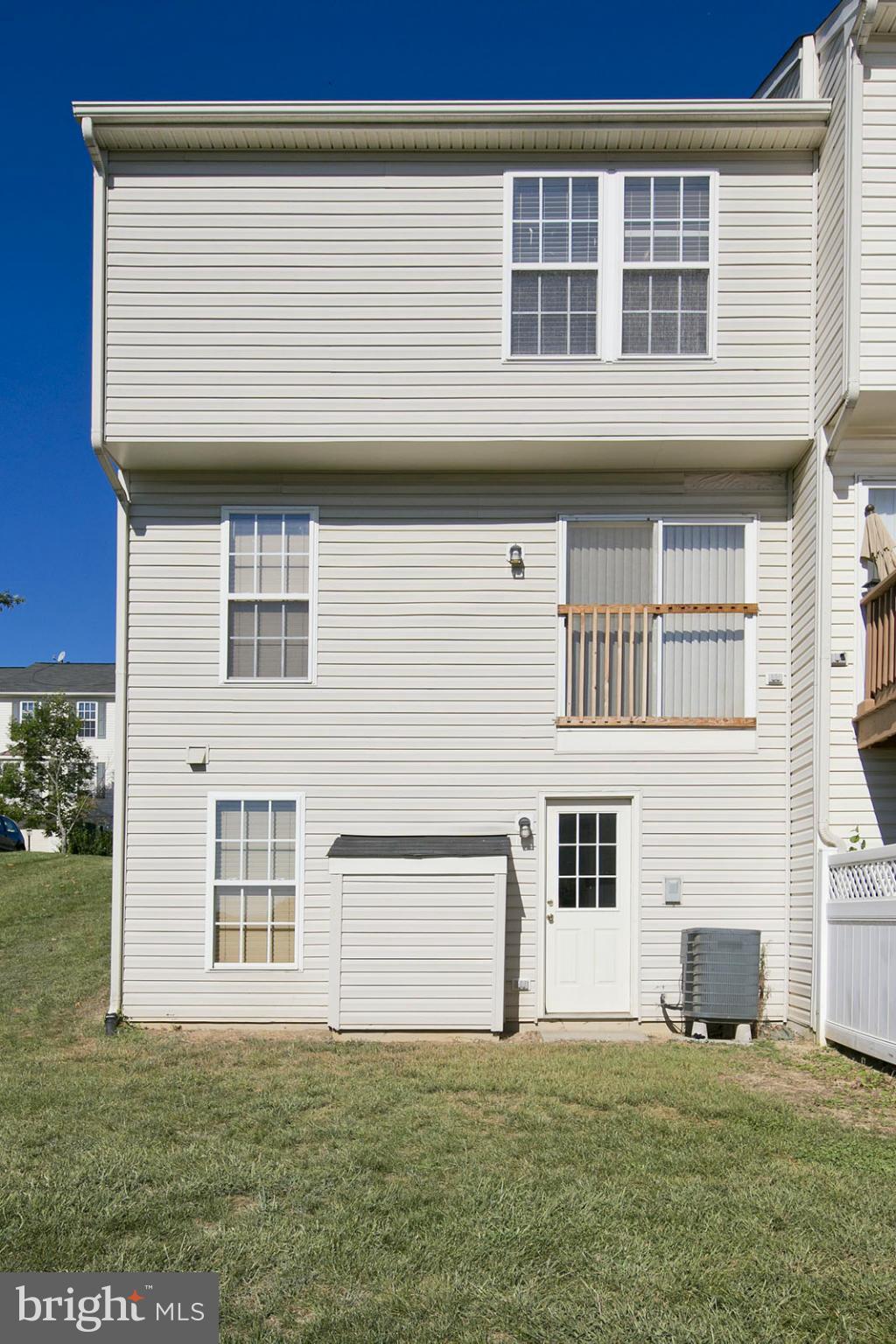 LAKELAND PLACE - Residential