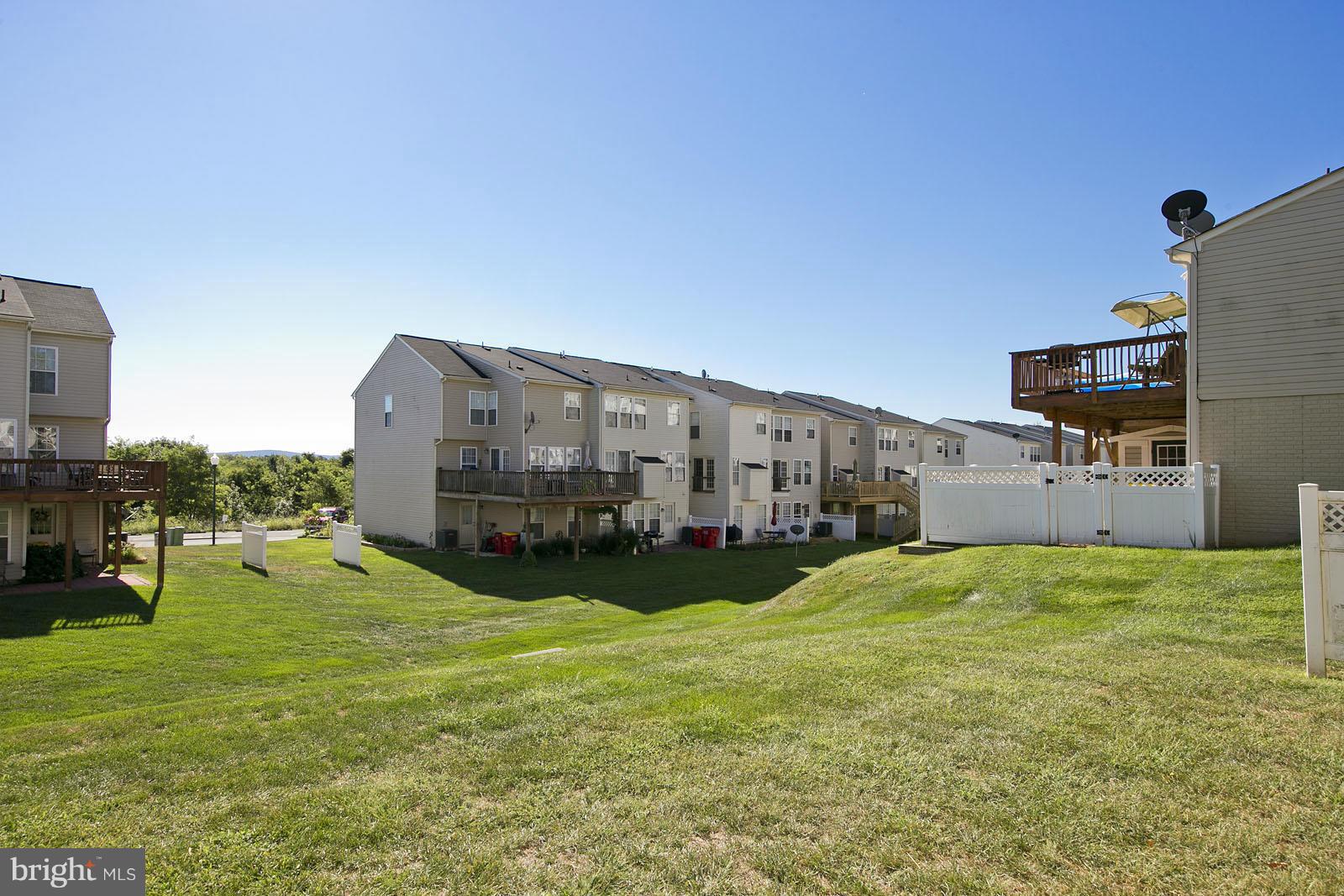 LAKELAND PLACE - Residential