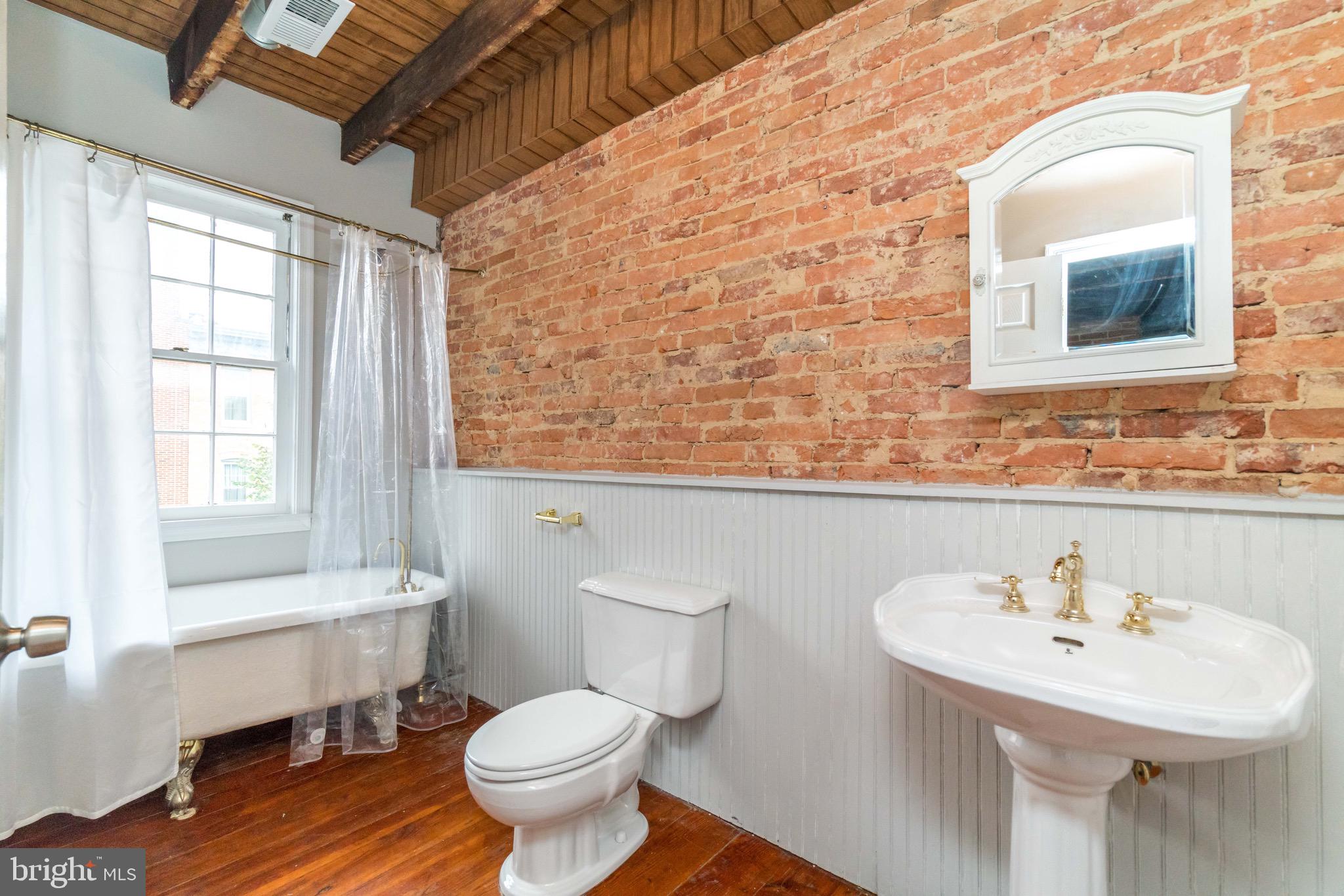 FELLS POINT HISTORIC DISTRICT - Residential Lease