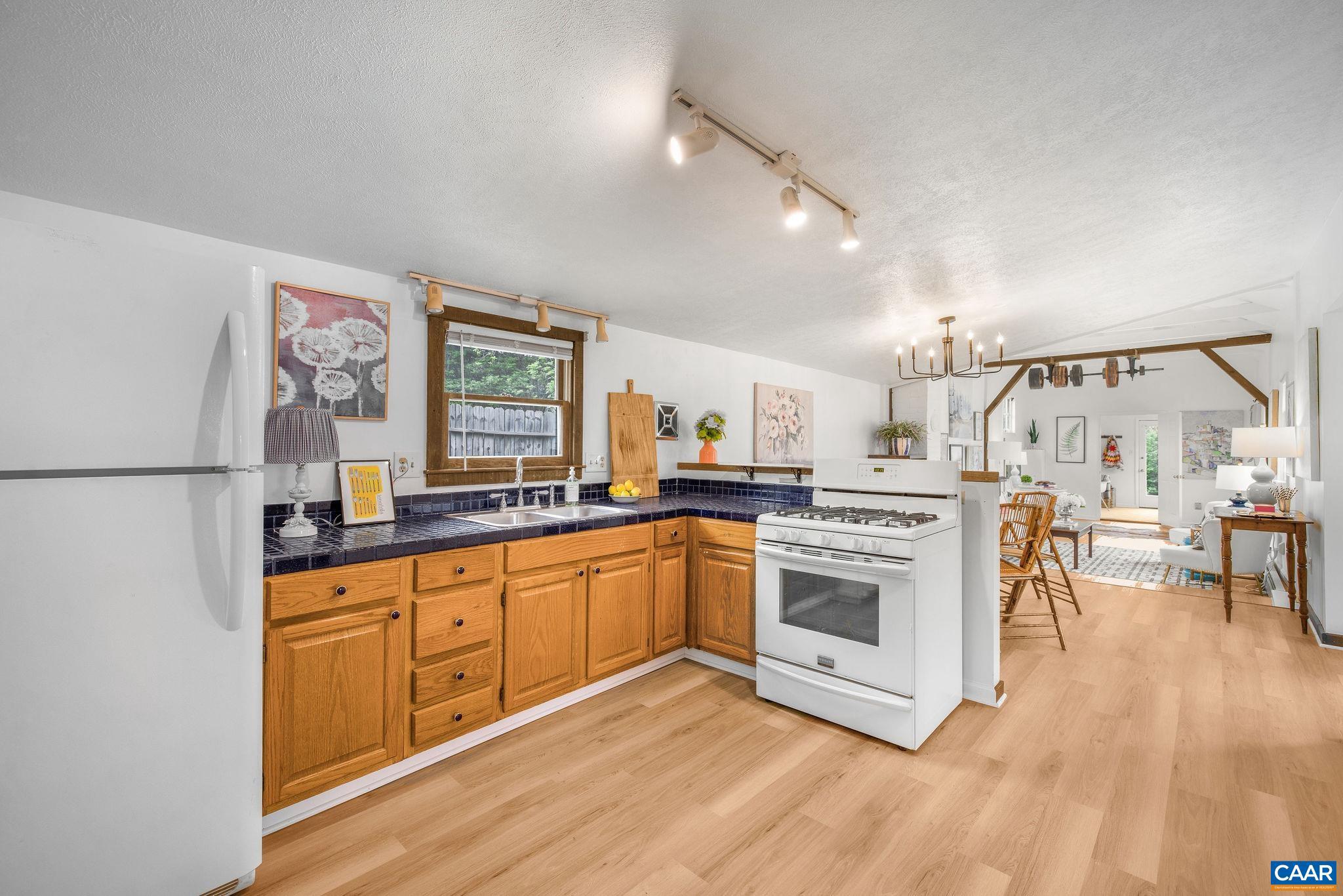 BELMONT - Residential