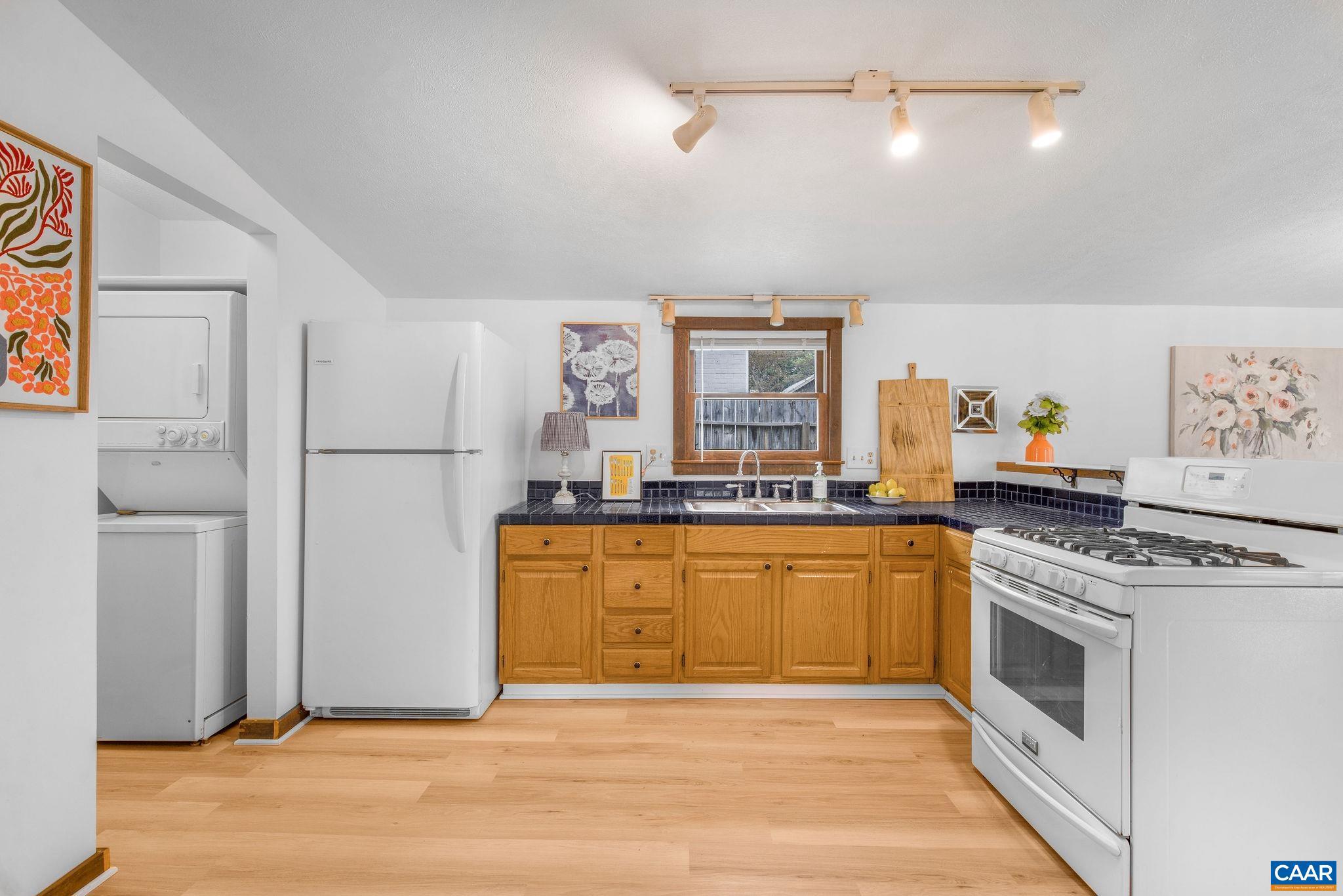 BELMONT - Residential