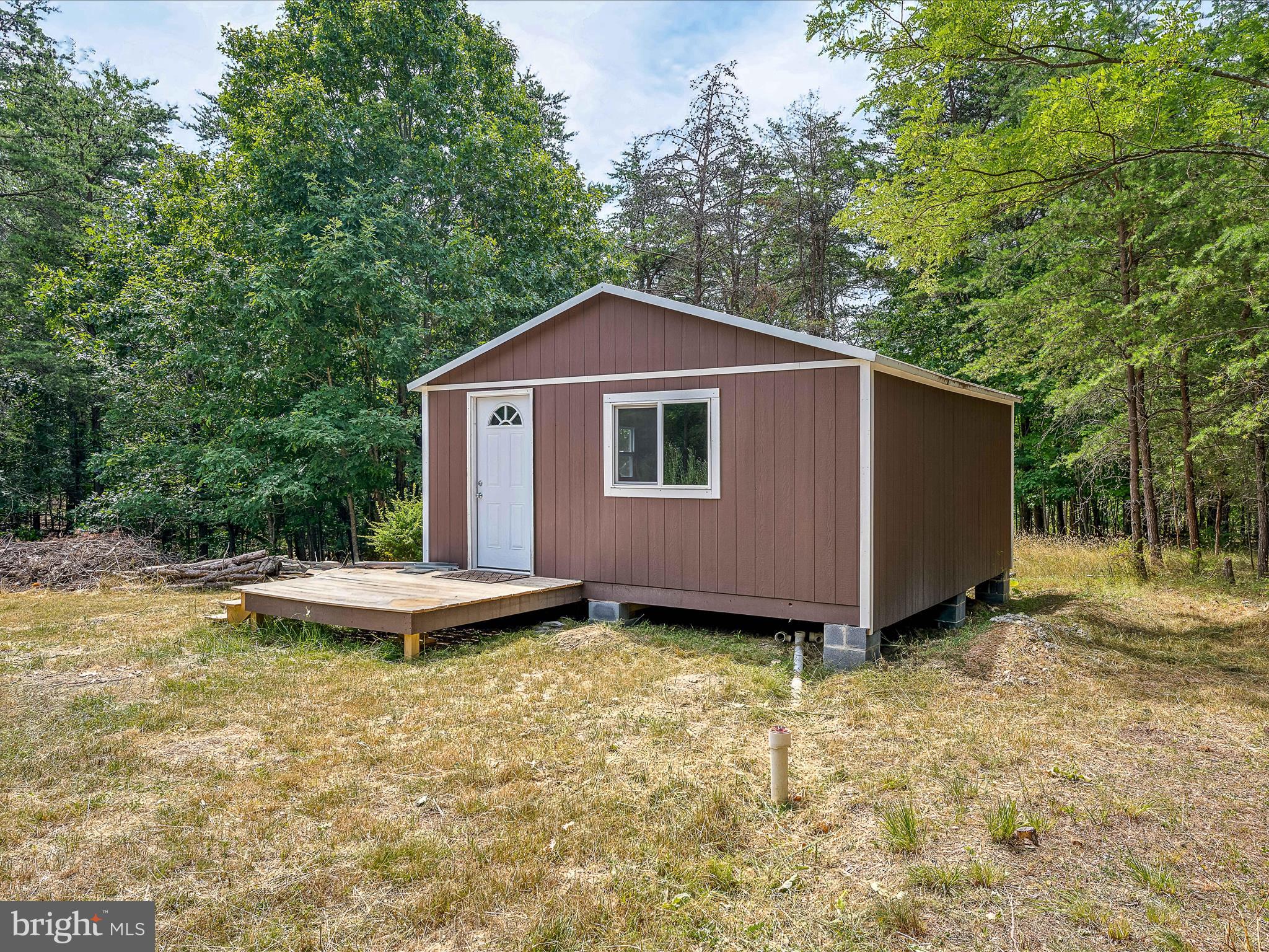 DEER SPRING WOODS - Land