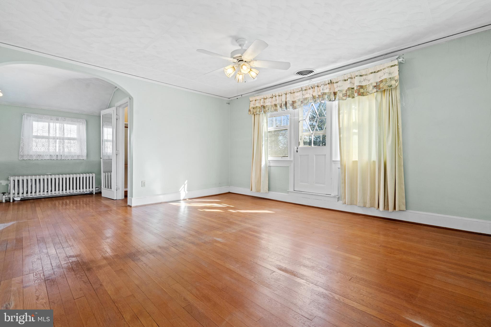 SHIRLEY WOODS - Residential