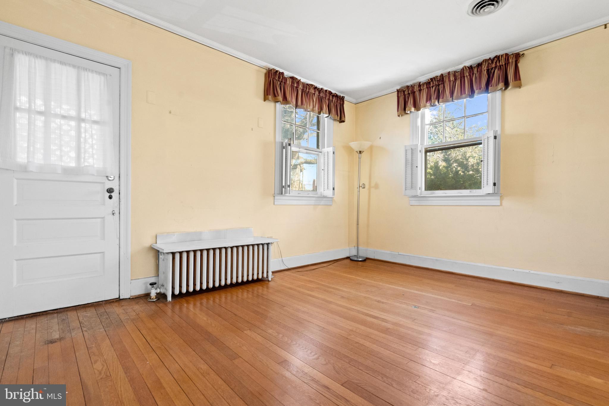 SHIRLEY WOODS - Residential