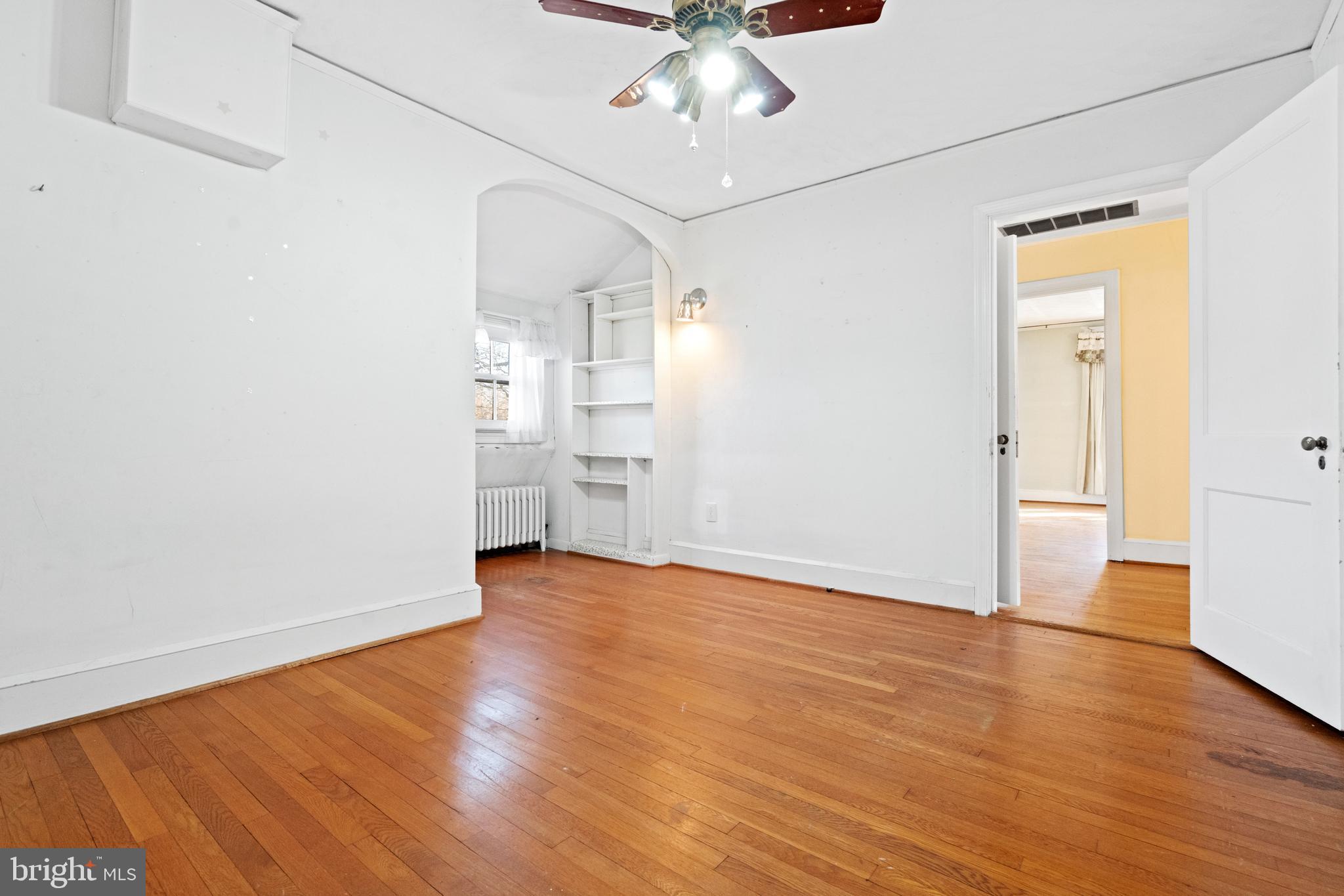 SHIRLEY WOODS - Residential