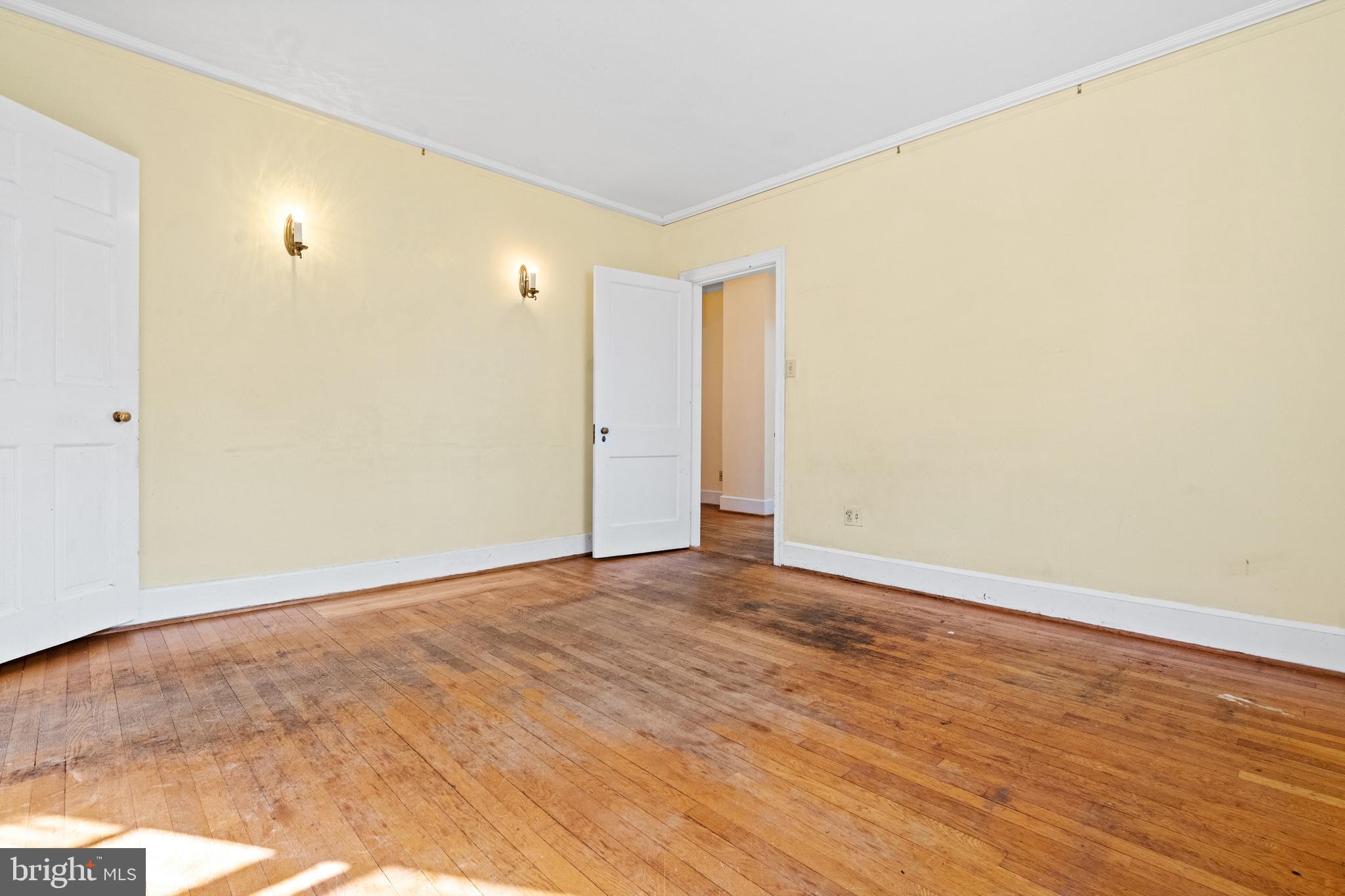 SHIRLEY WOODS - Residential