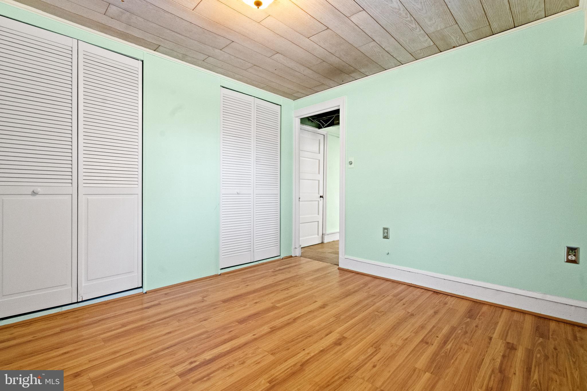 SHIRLEY WOODS - Residential