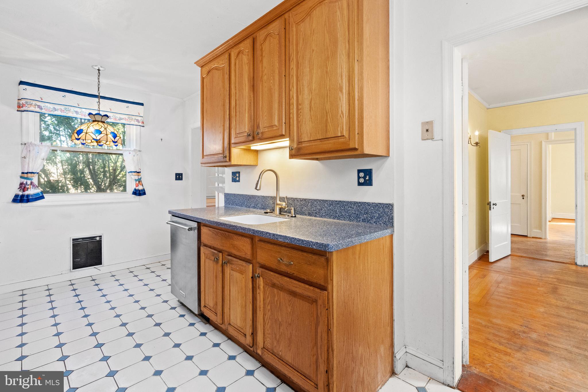 SHIRLEY WOODS - Residential