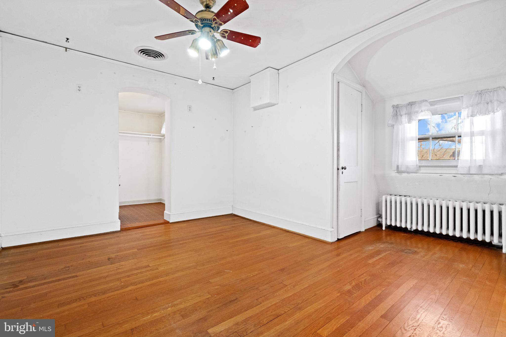 SHIRLEY WOODS - Residential