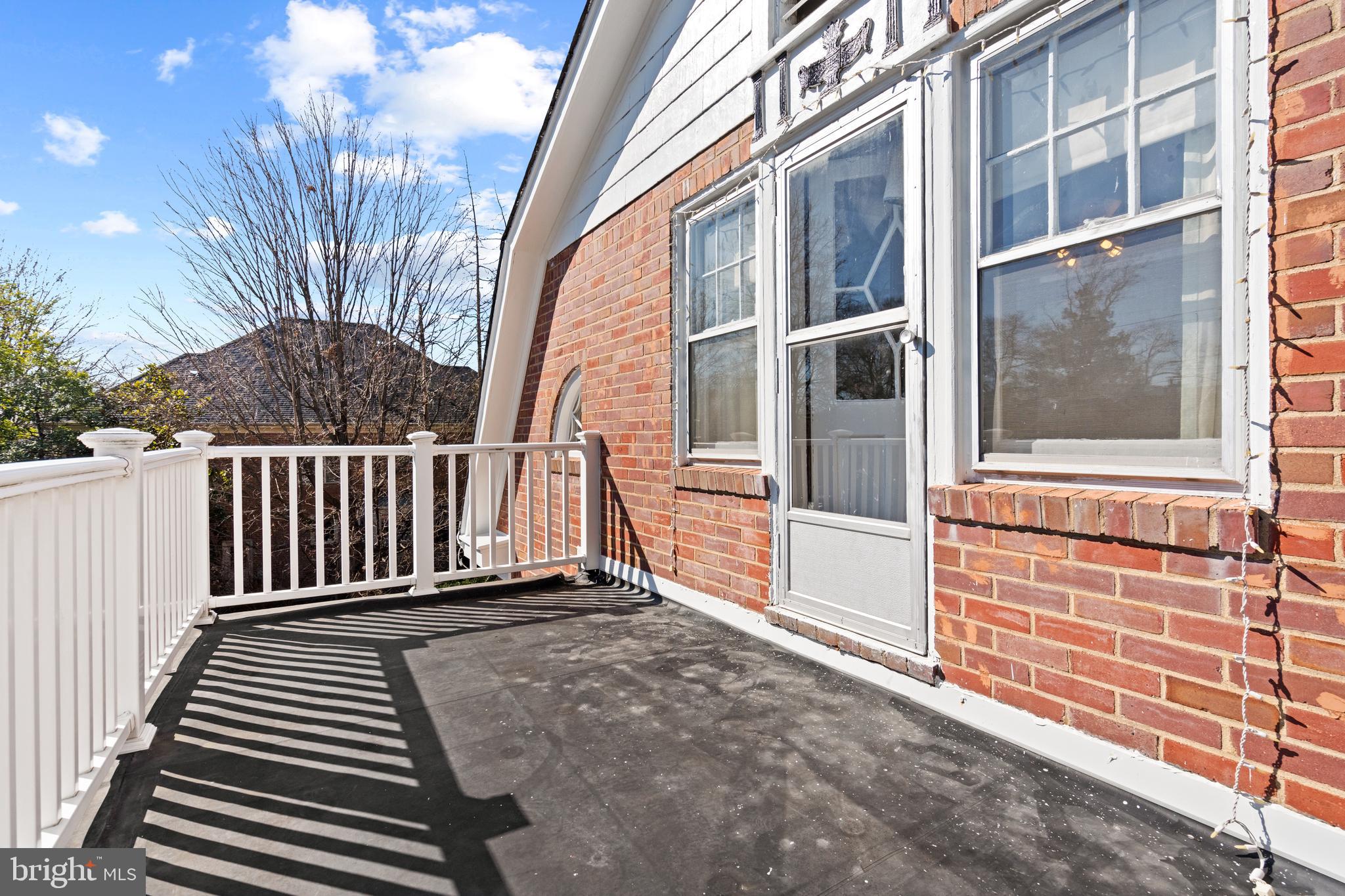 SHIRLEY WOODS - Residential