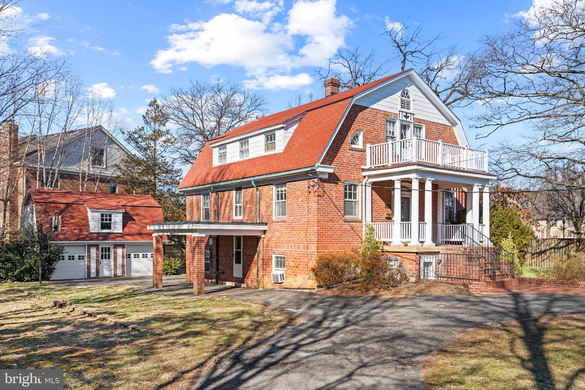 SHIRLEY WOODS - Residential