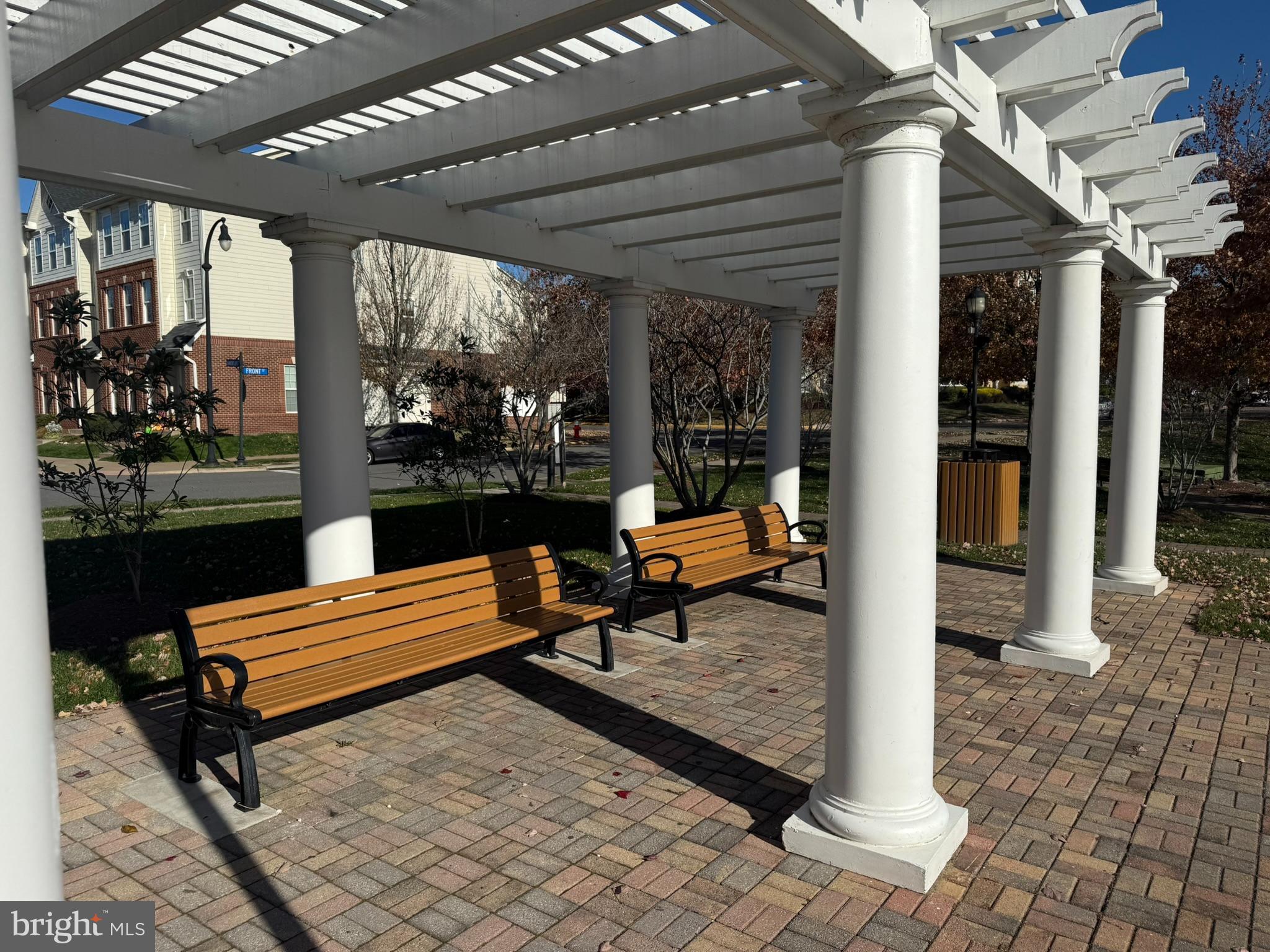 TOWNES CONDOMINIUMS - Residential