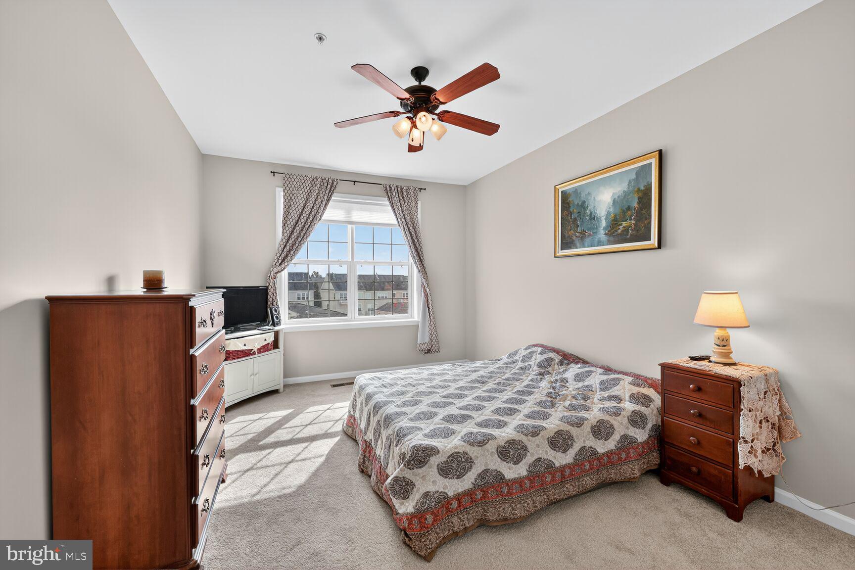 TOWNES CONDOMINIUMS - Residential