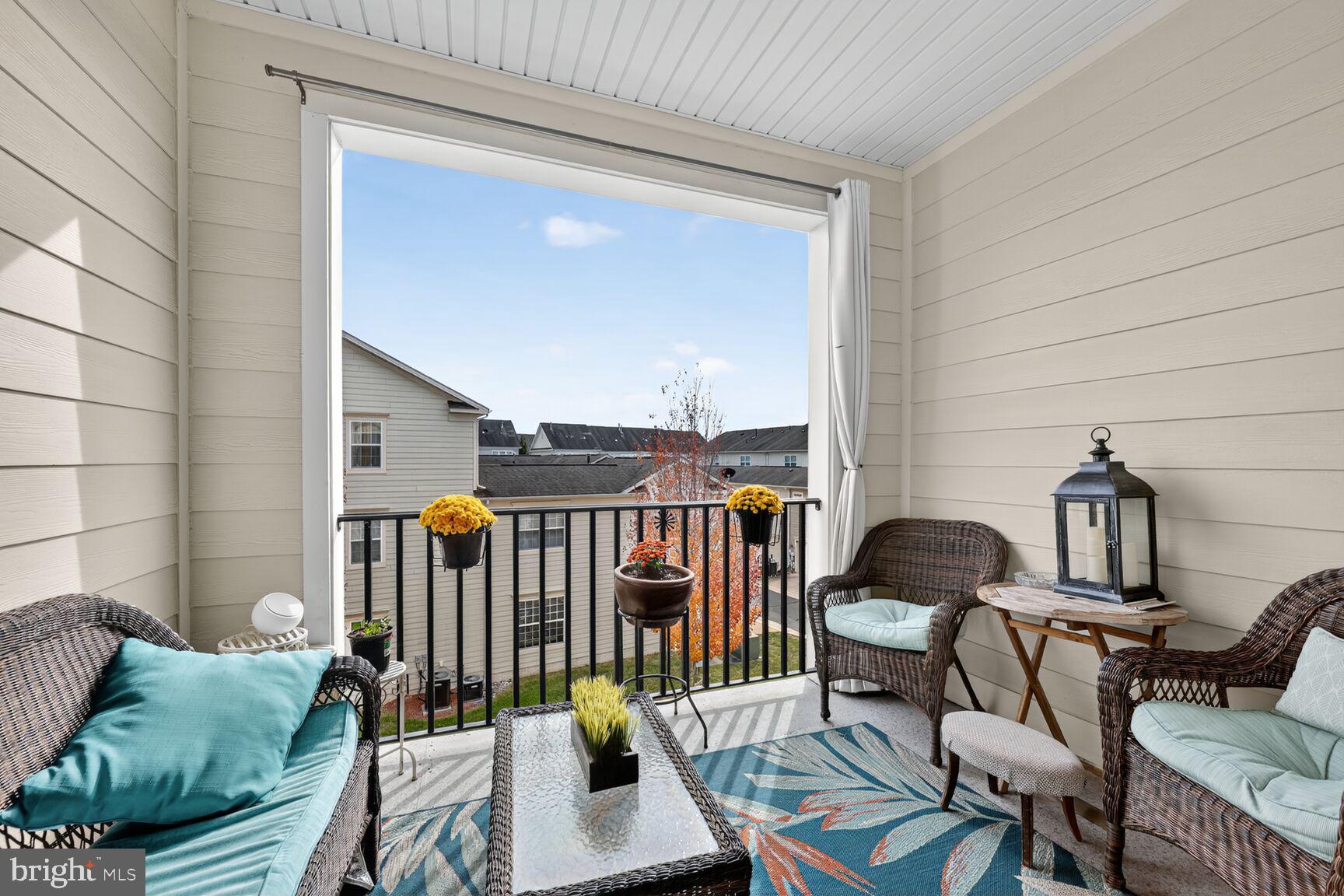 TOWNES CONDOMINIUMS - Residential