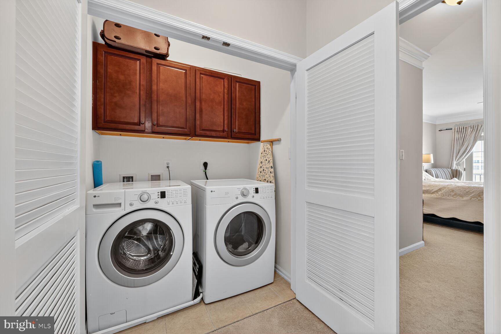 TOWNES CONDOMINIUMS - Residential