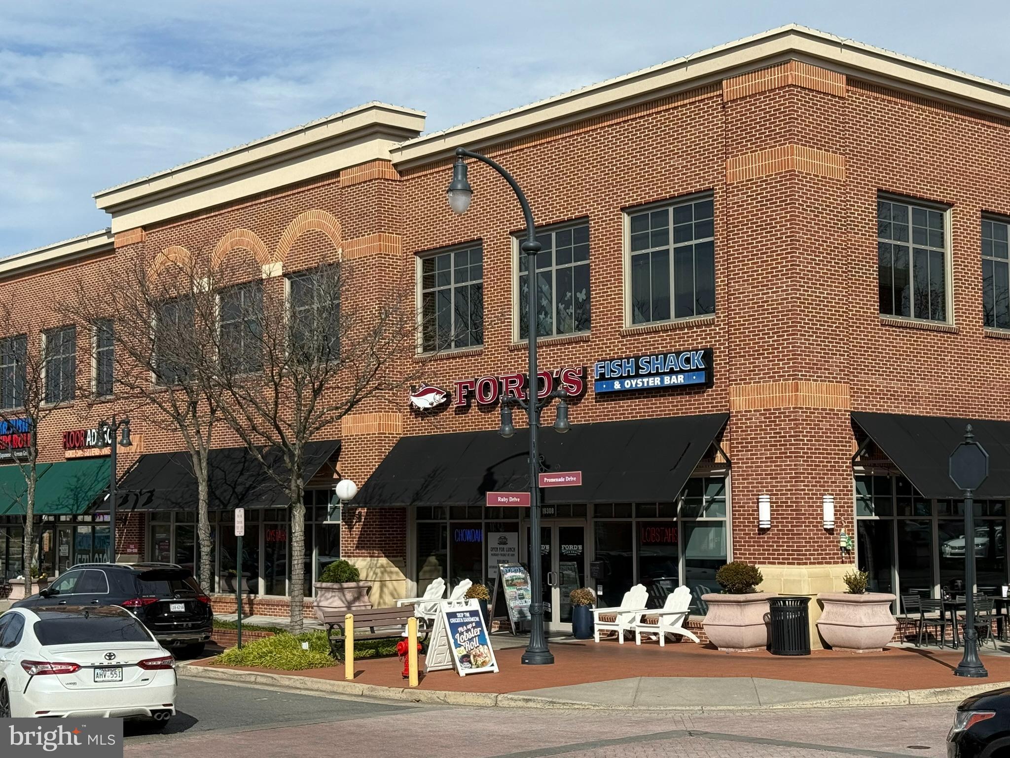 TOWNES CONDOMINIUMS - Residential