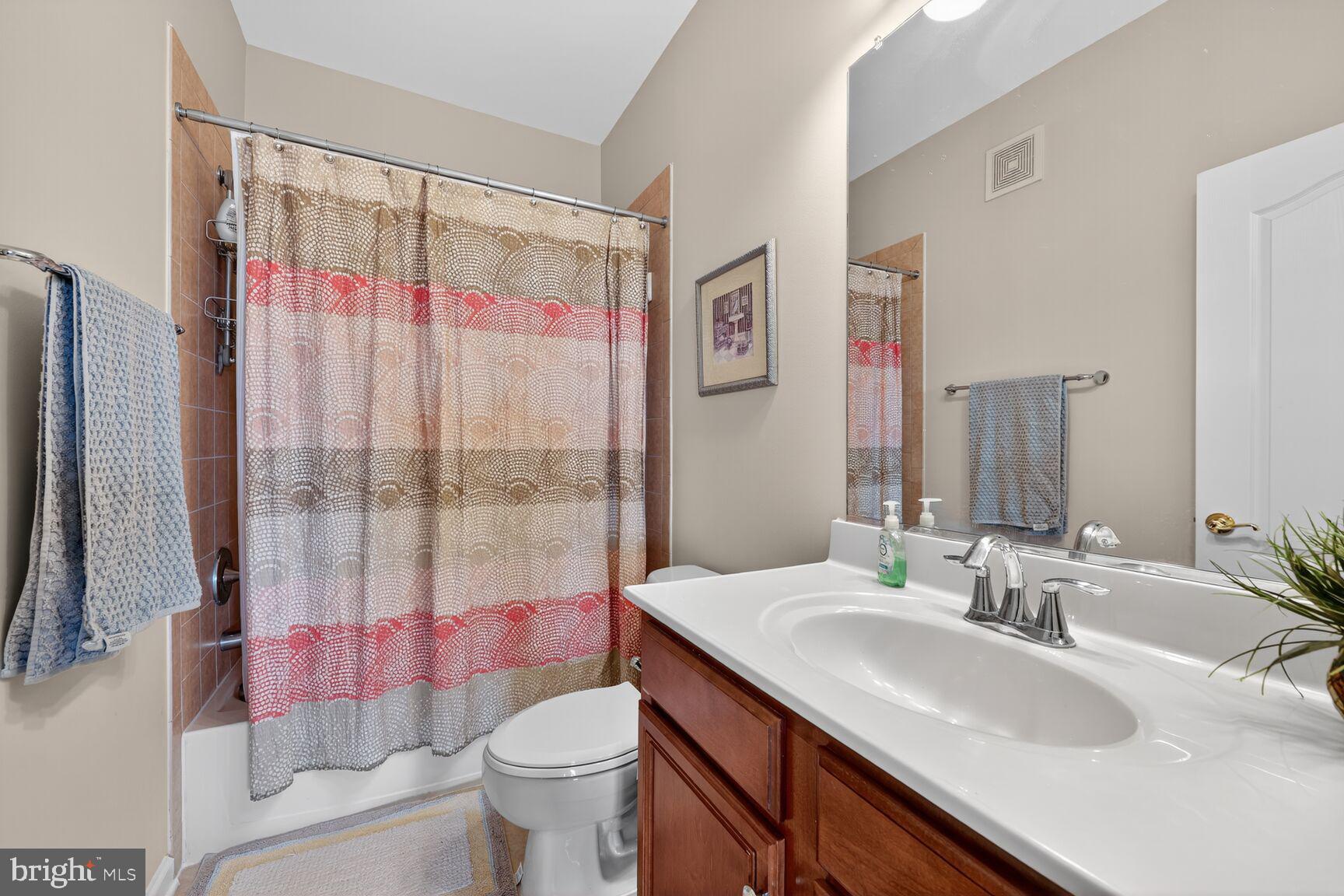 TOWNES CONDOMINIUMS - Residential