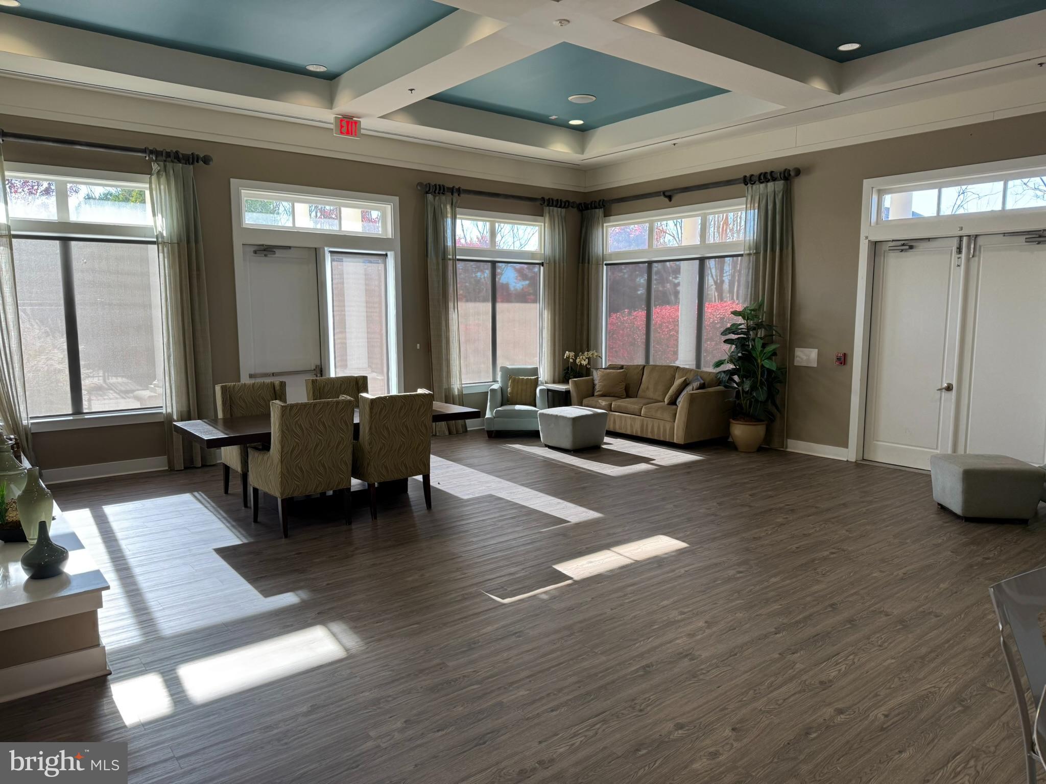 TOWNES CONDOMINIUMS - Residential