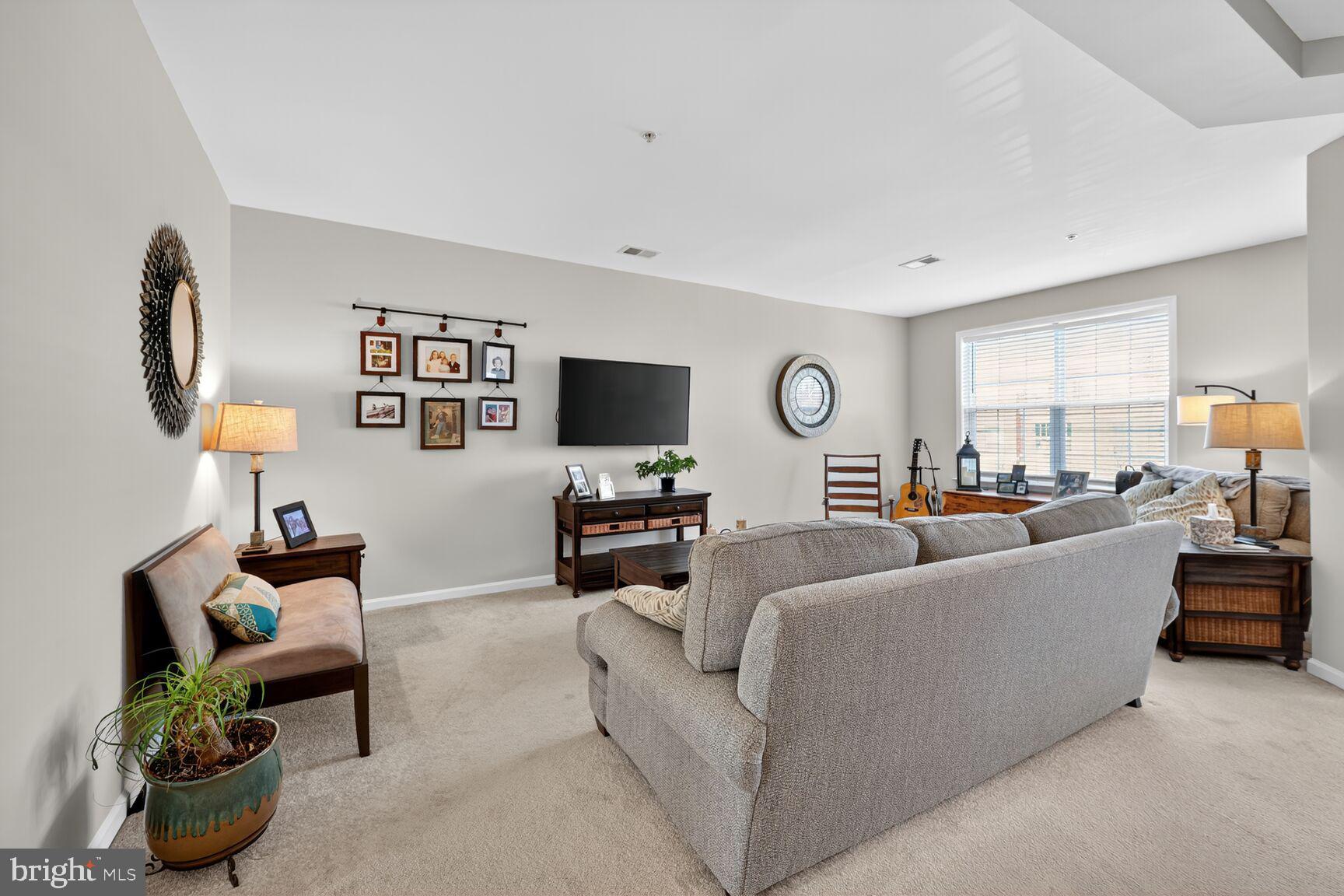 TOWNES CONDOMINIUMS - Residential