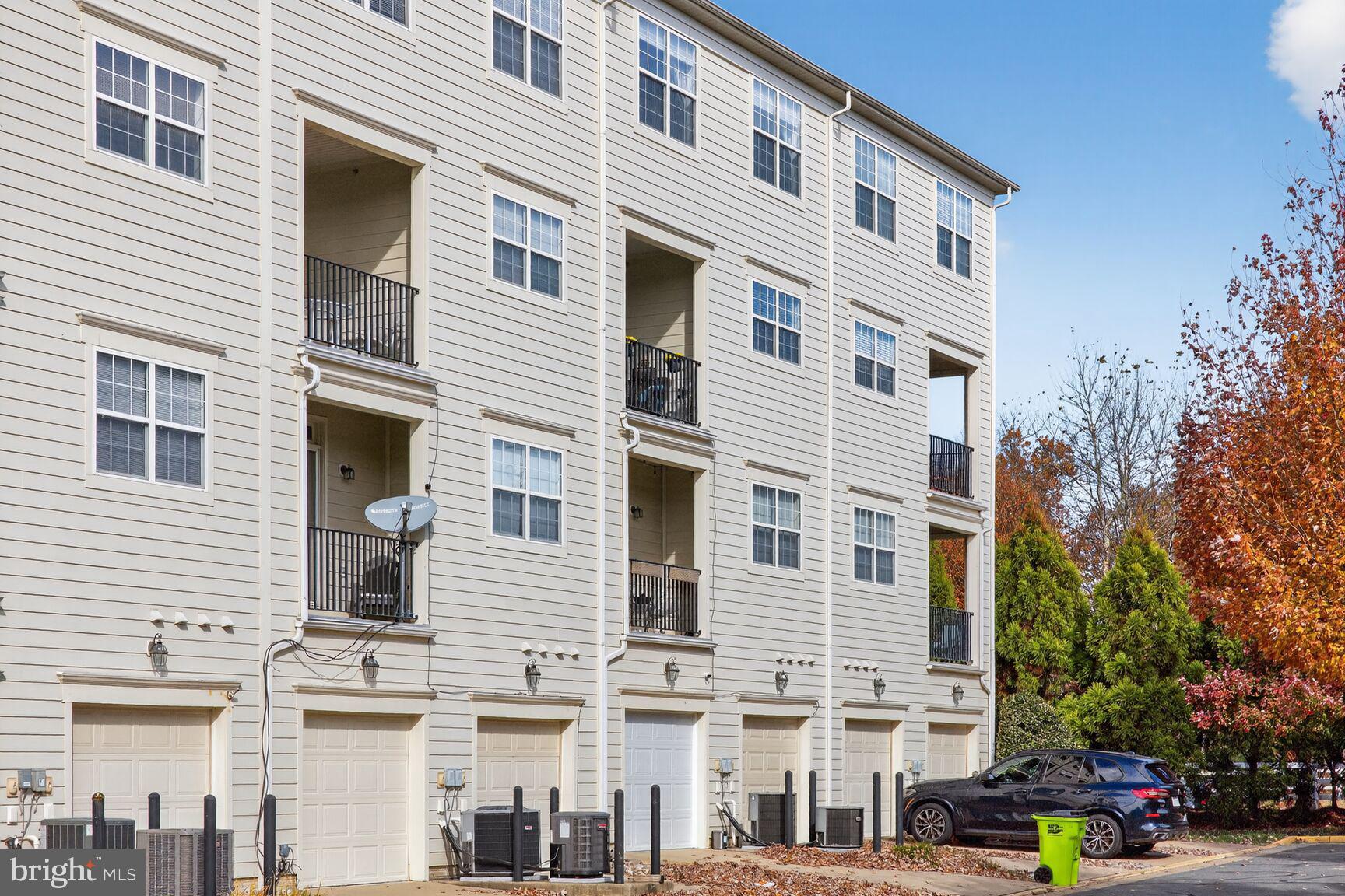 TOWNES CONDOMINIUMS - Residential