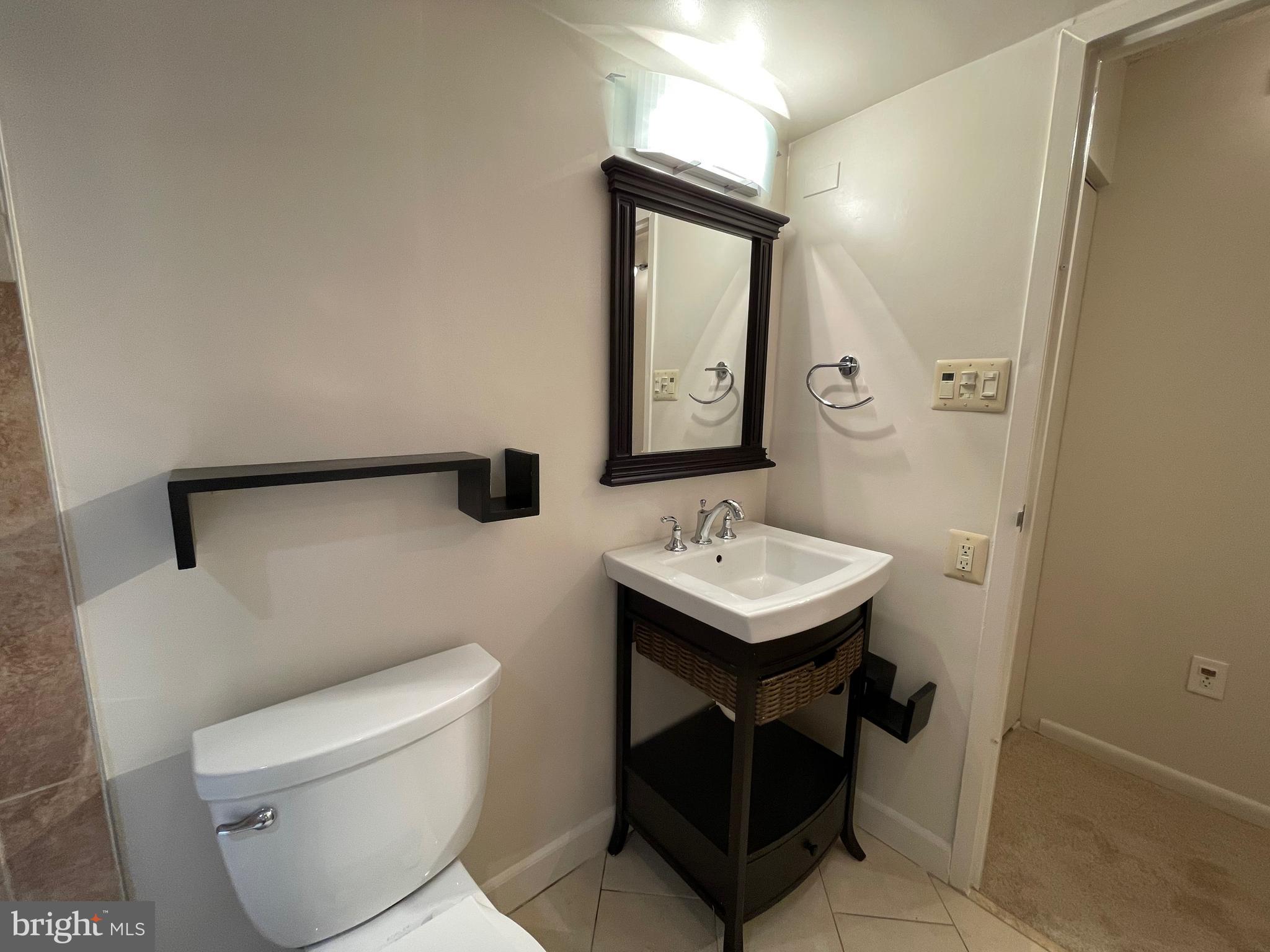 HALLMARK - Residential Lease