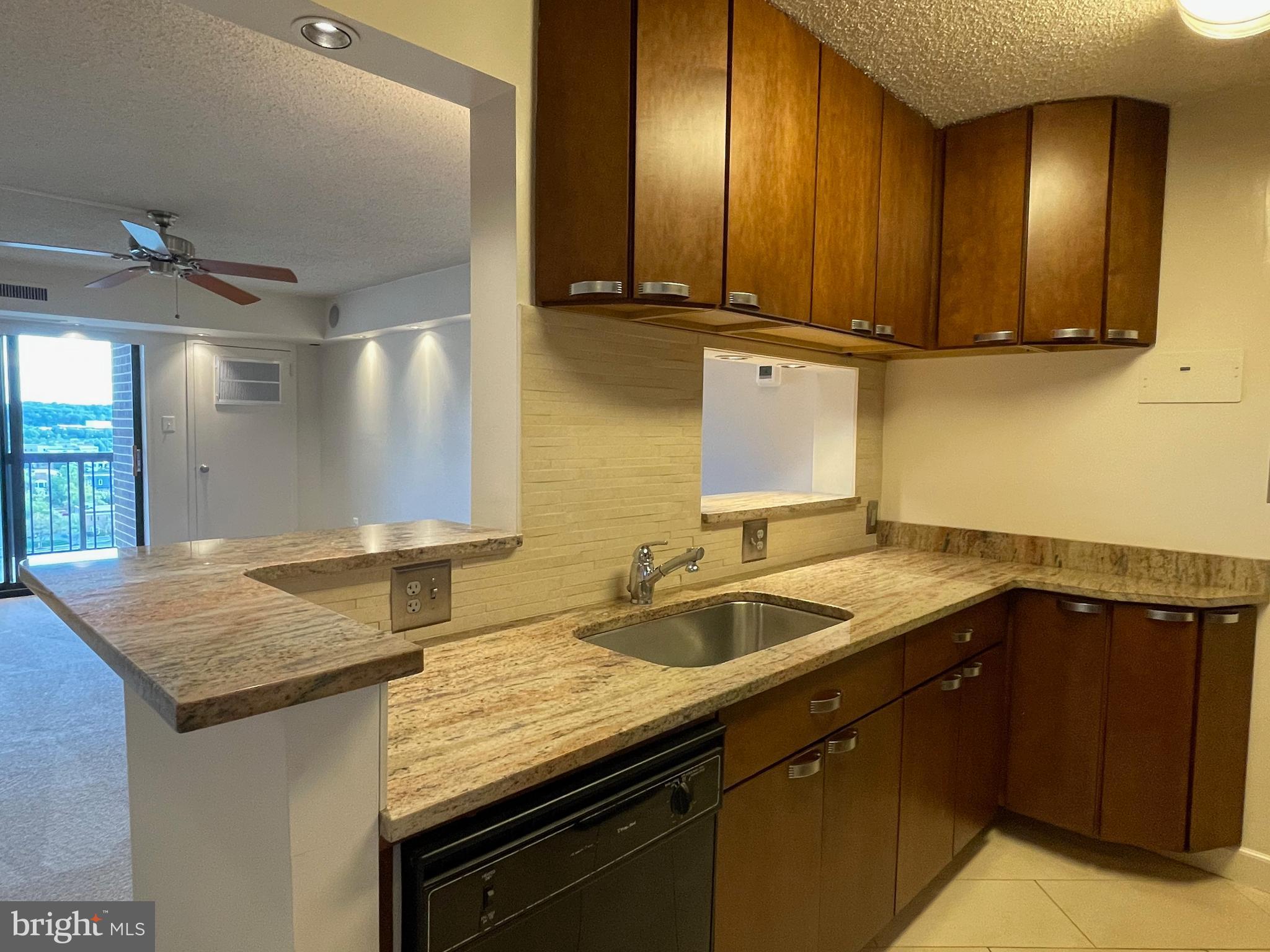 HALLMARK - Residential Lease