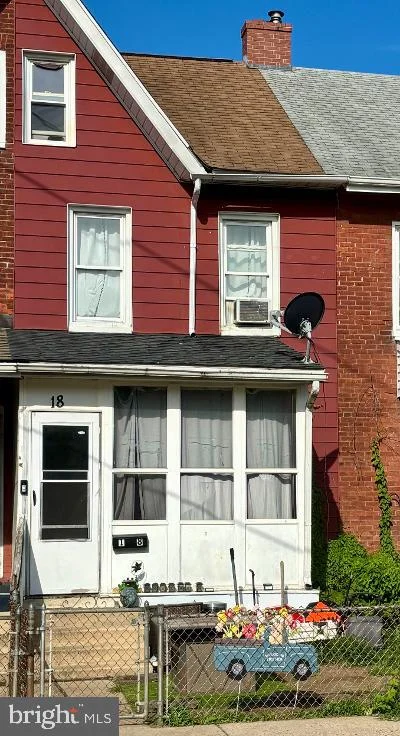 18 Pennsylvania Avenue, Coatesville, PA 19320 - MLS#: PACT2132290