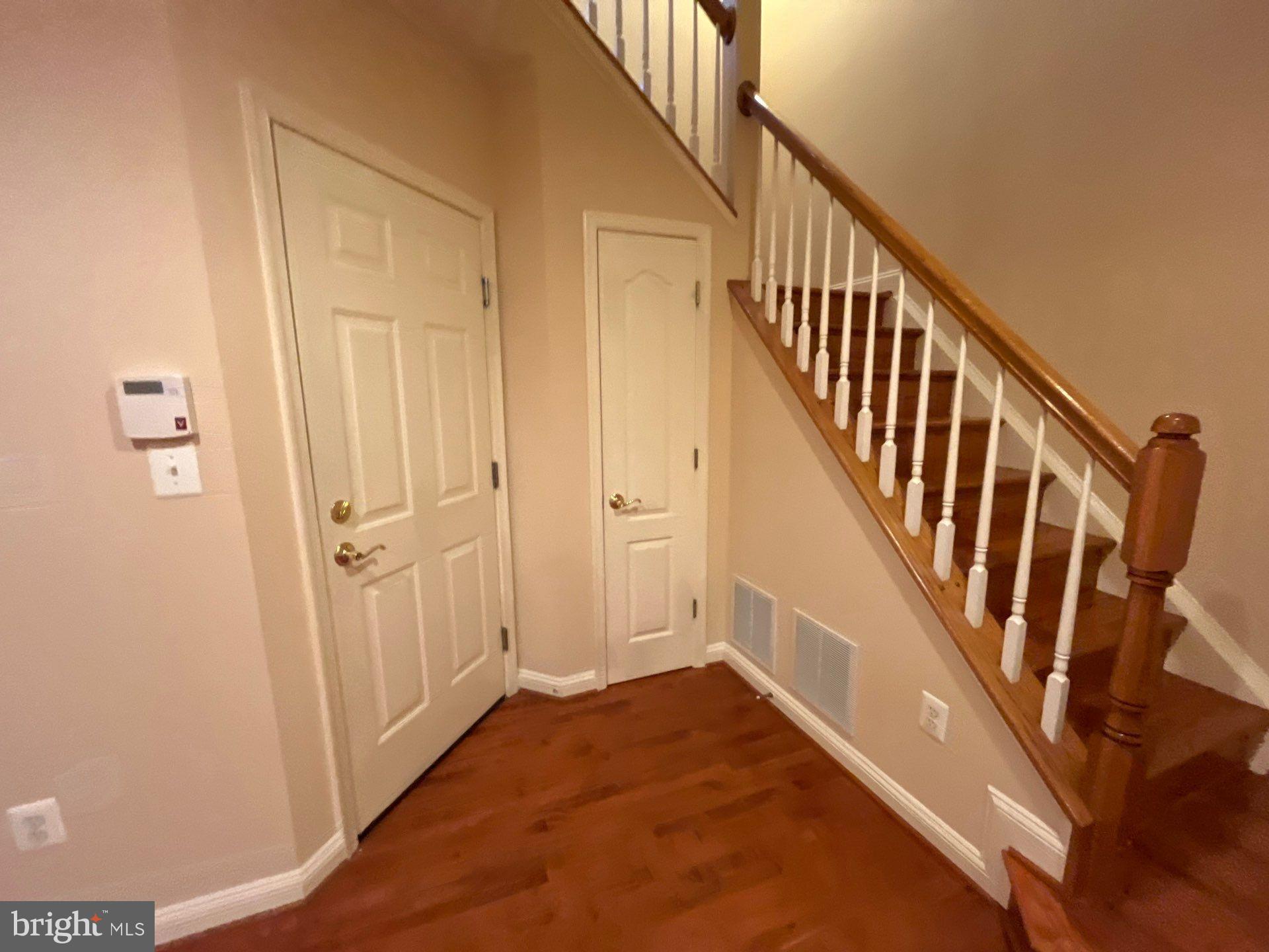 FAIRFAX CENTER LANDBAY - Residential Lease