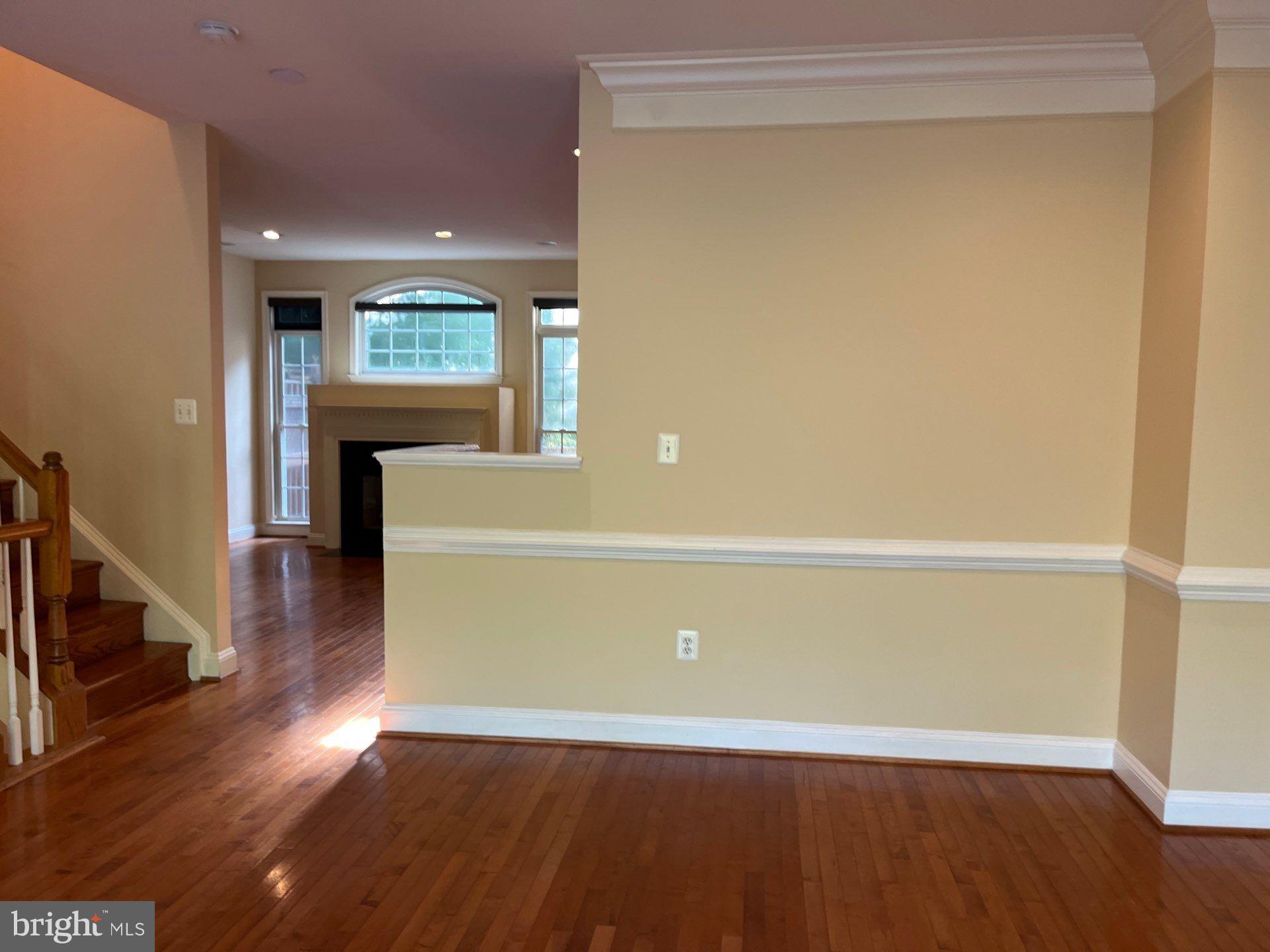 FAIRFAX CENTER LANDBAY - Residential Lease