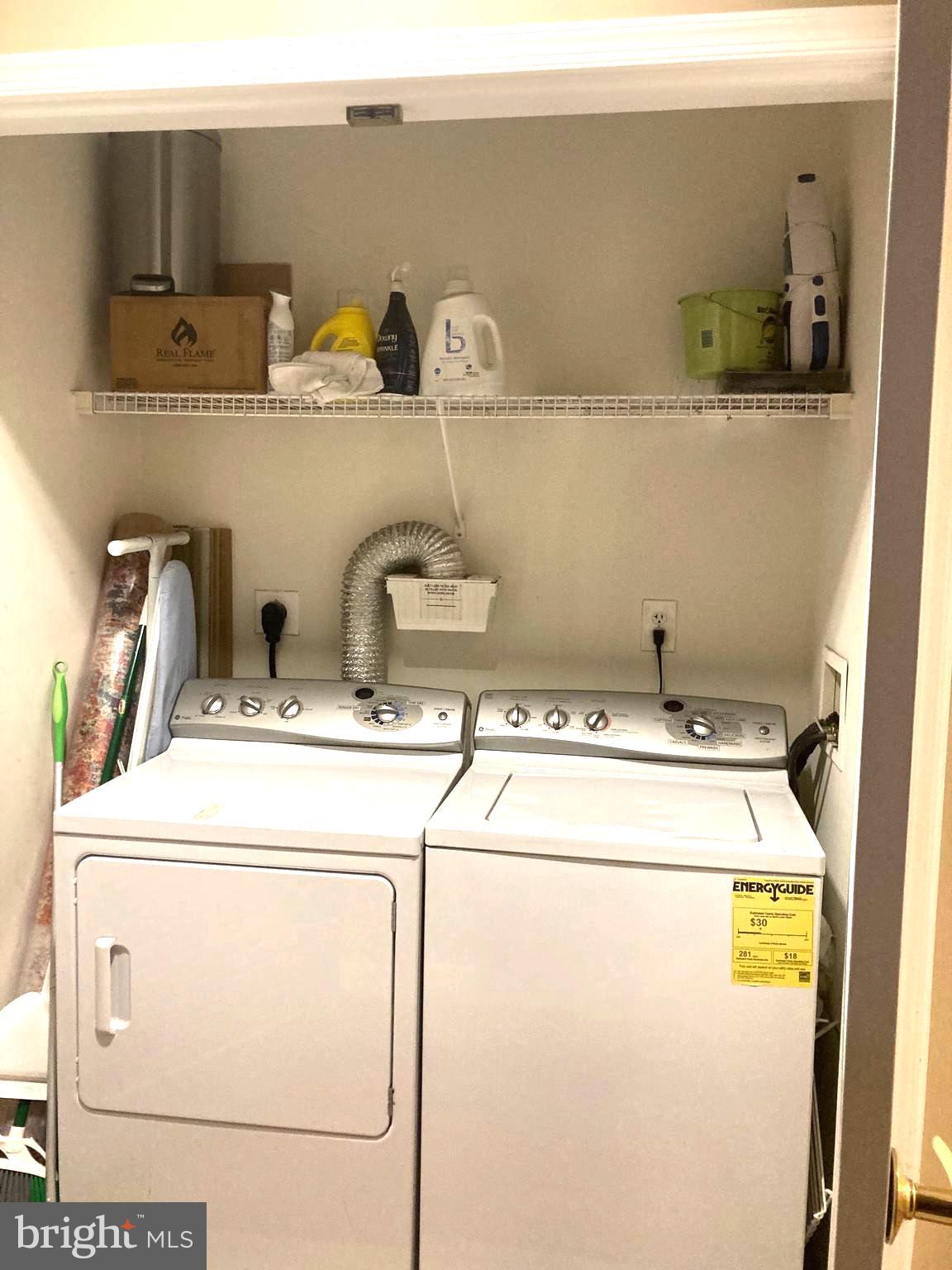 LOGAN SQUARE - Residential