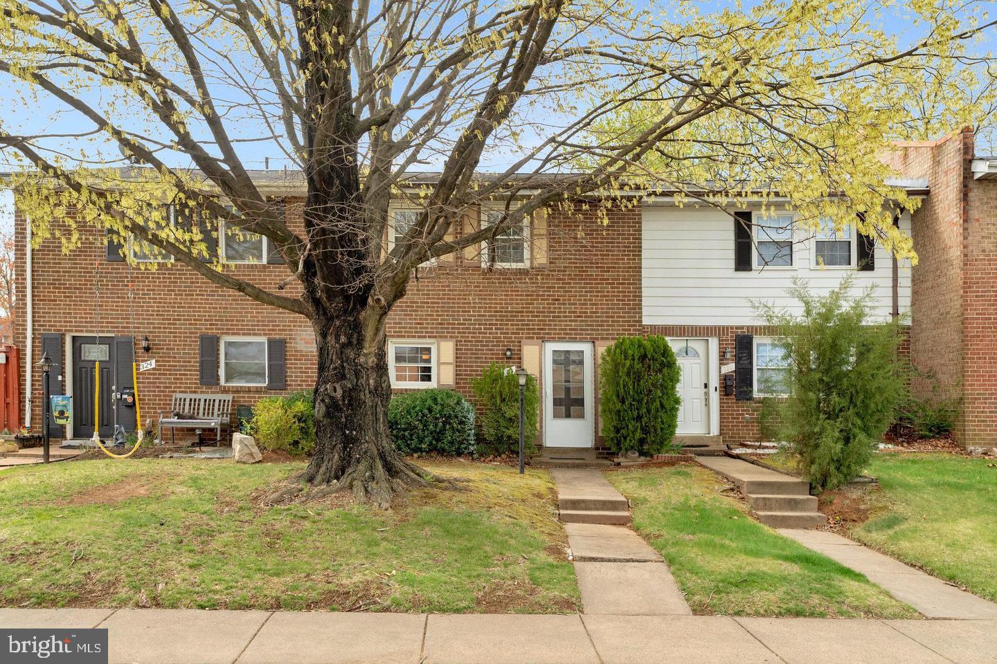 322 E MAPLE AVENUE