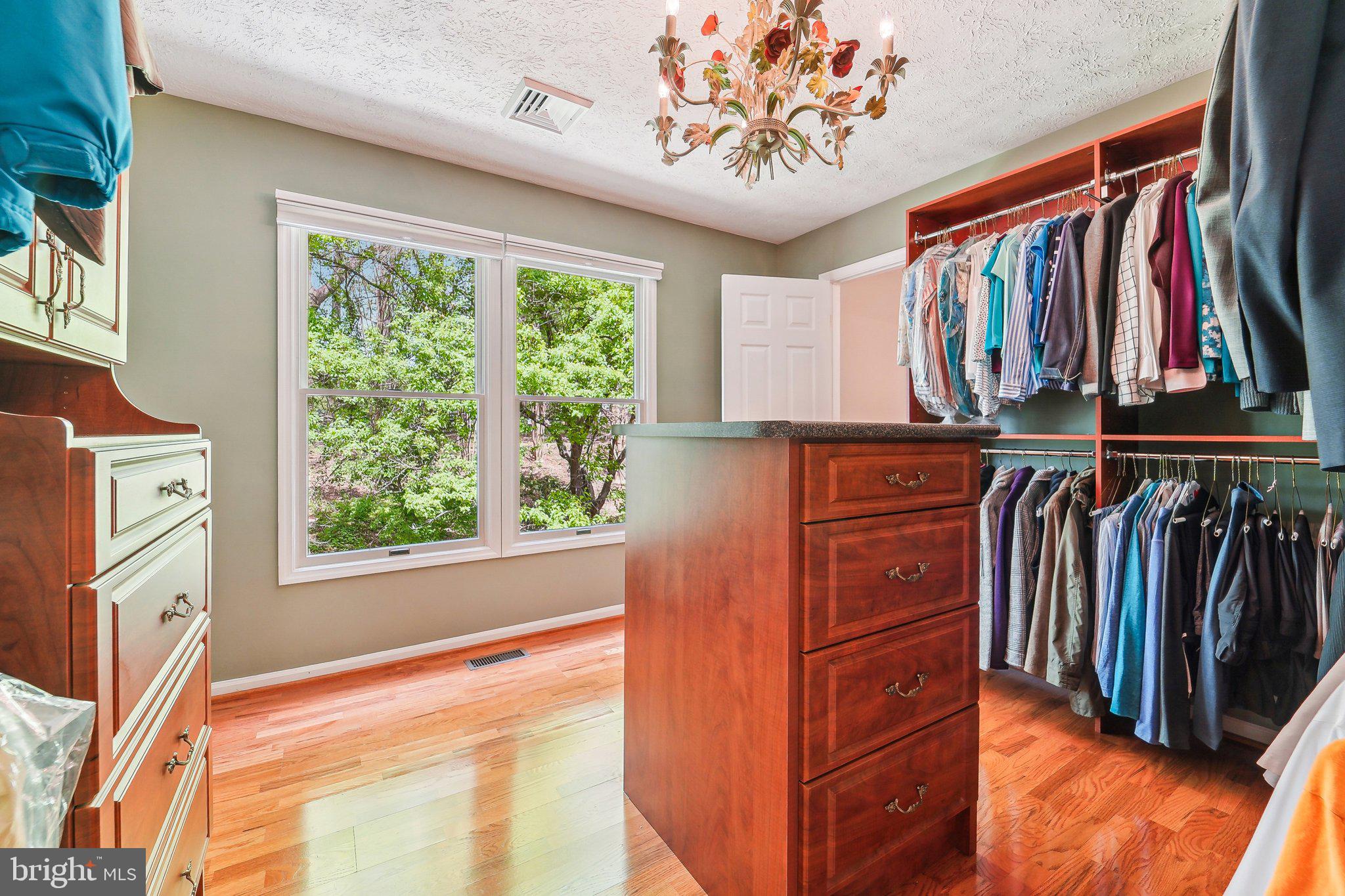 VILLAGE OF HICKORY RIDGE - Residential