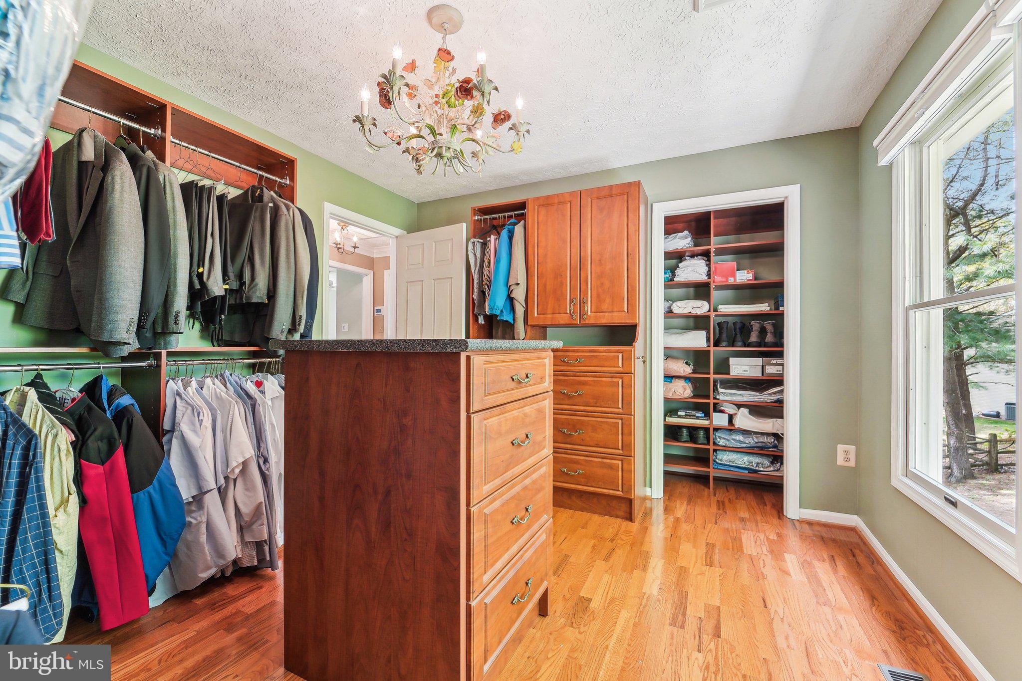 VILLAGE OF HICKORY RIDGE - Residential