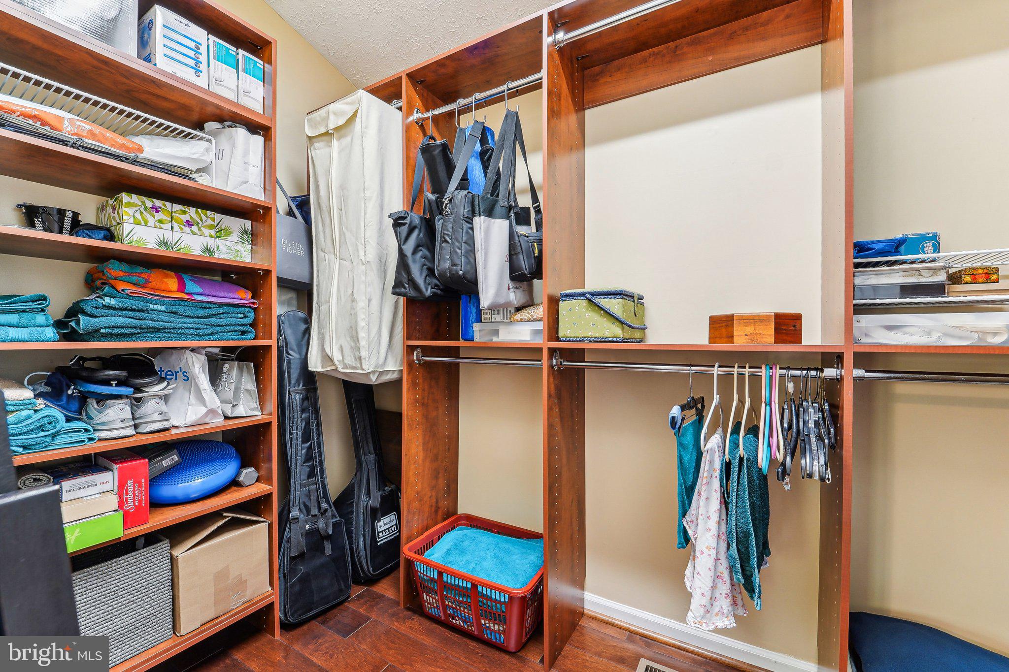 VILLAGE OF HICKORY RIDGE - Residential