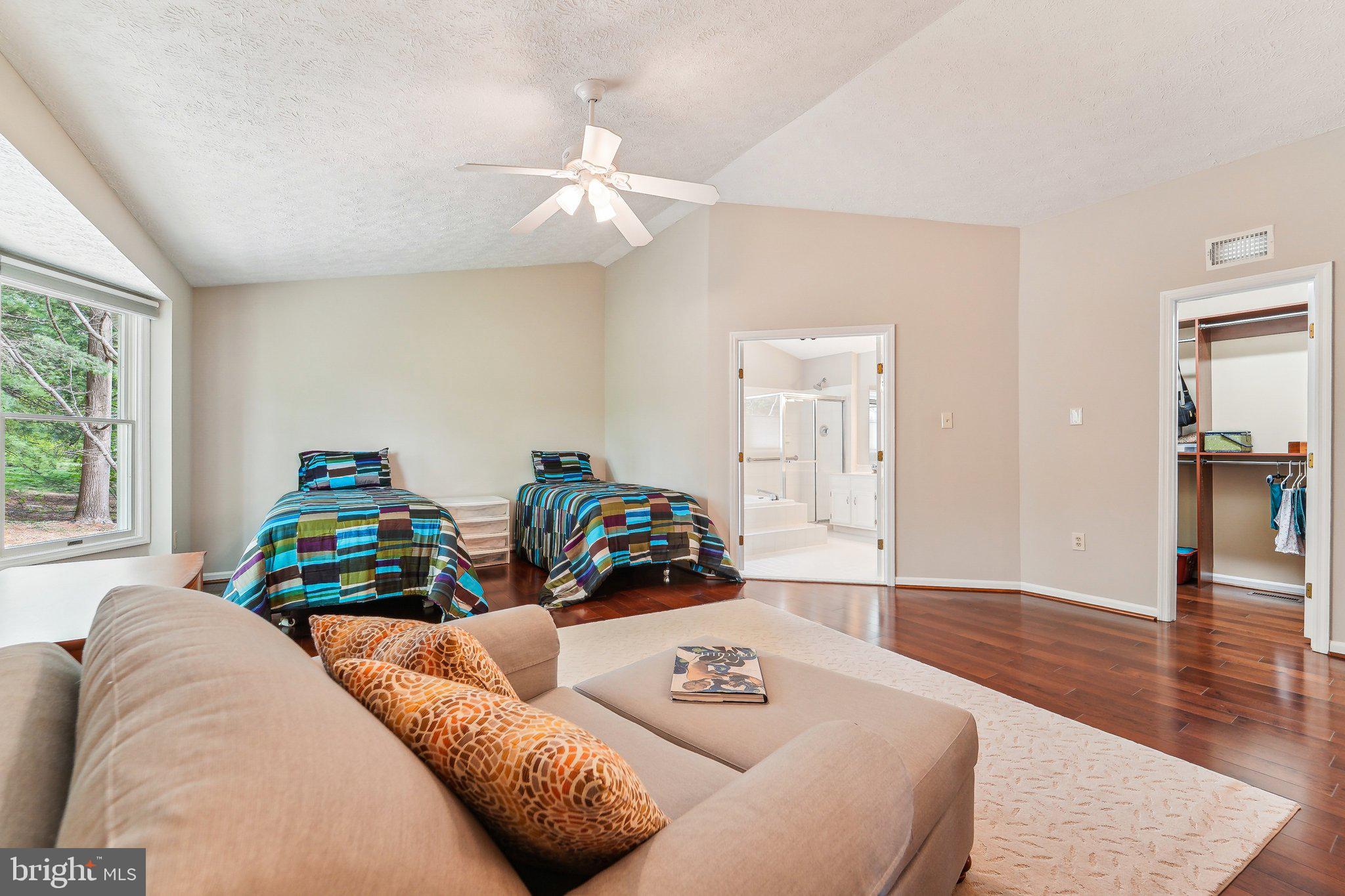 VILLAGE OF HICKORY RIDGE - Residential