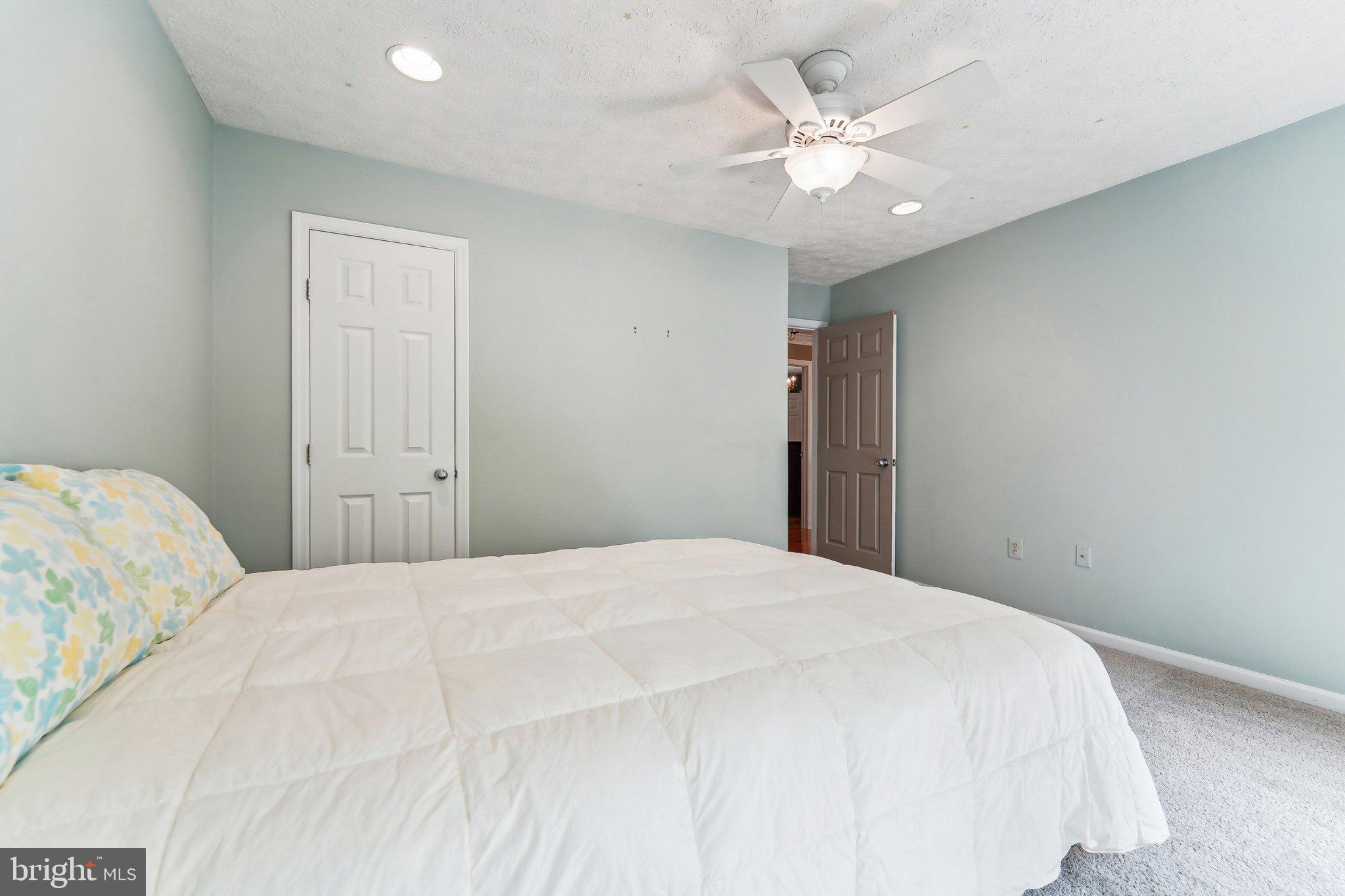 VILLAGE OF HICKORY RIDGE - Residential