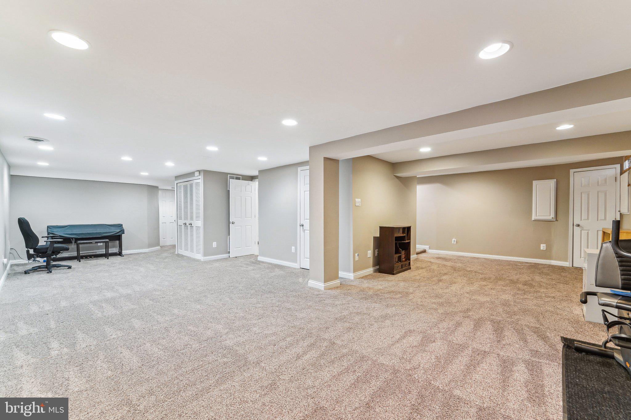 VILLAGE OF HICKORY RIDGE - Residential