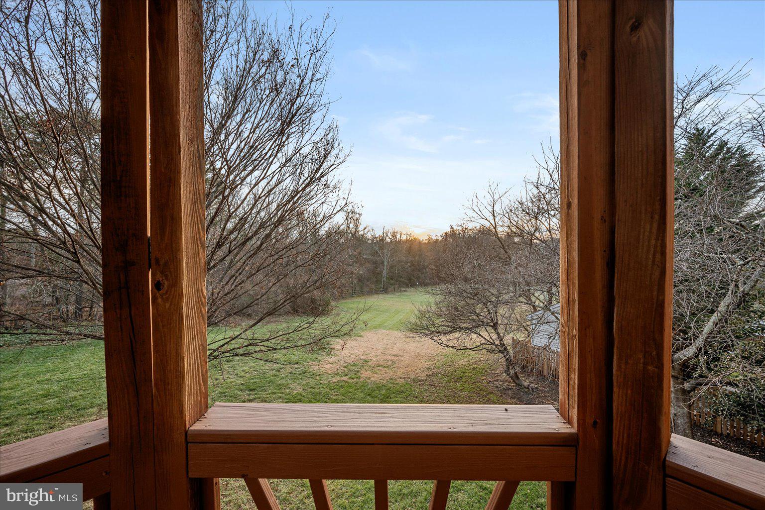 ASHBURN MEWS - Residential