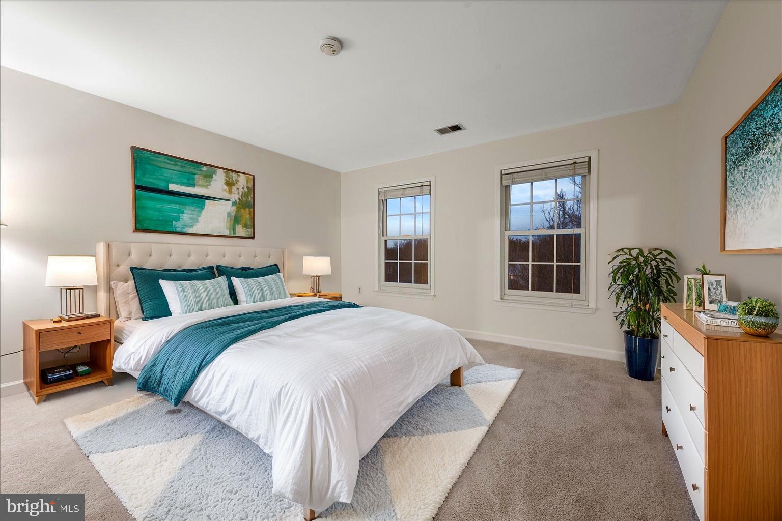 ASHBURN MEWS - Residential