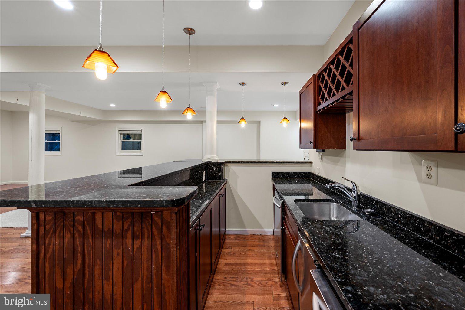 ASHBURN MEWS - Residential