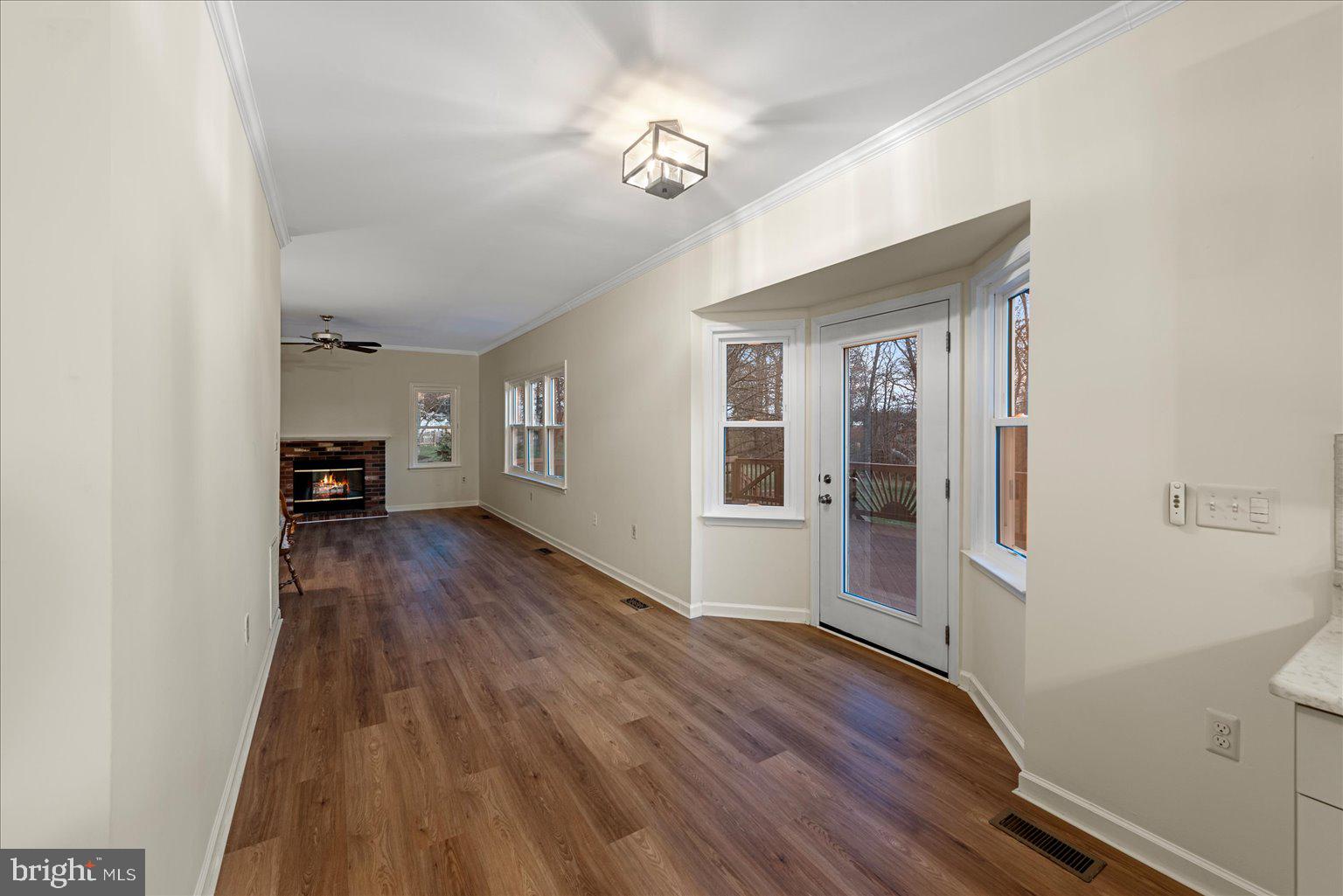 ASHBURN MEWS - Residential