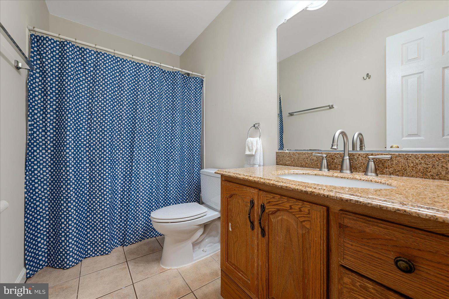 ASHBURN MEWS - Residential