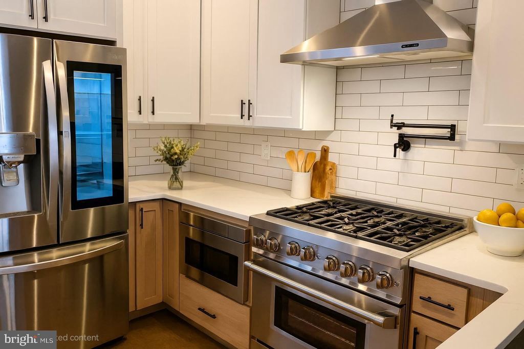 Photo of 702 Dickinson Street, PHILADELPHIA, PA 19147 (MLS # PAPH2534594)