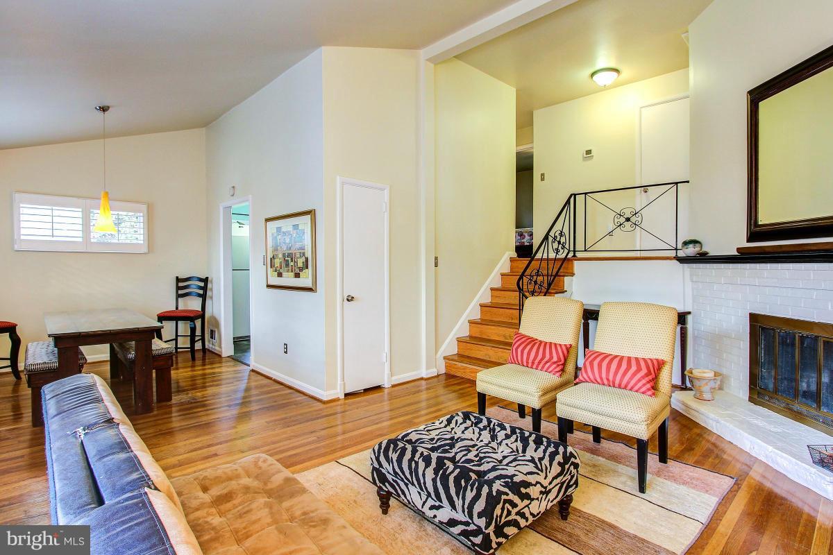 SOUTH FOUR CORNERS - Residential