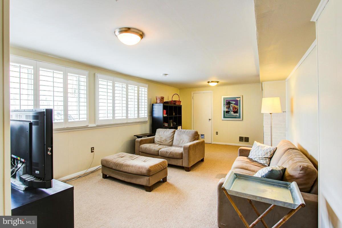 SOUTH FOUR CORNERS - Residential