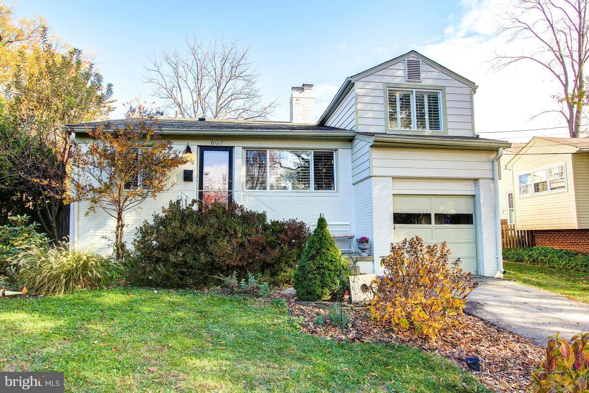 SOUTH FOUR CORNERS - Residential