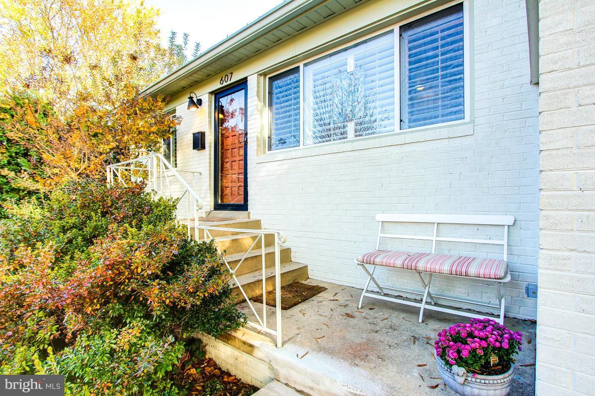 SOUTH FOUR CORNERS - Residential