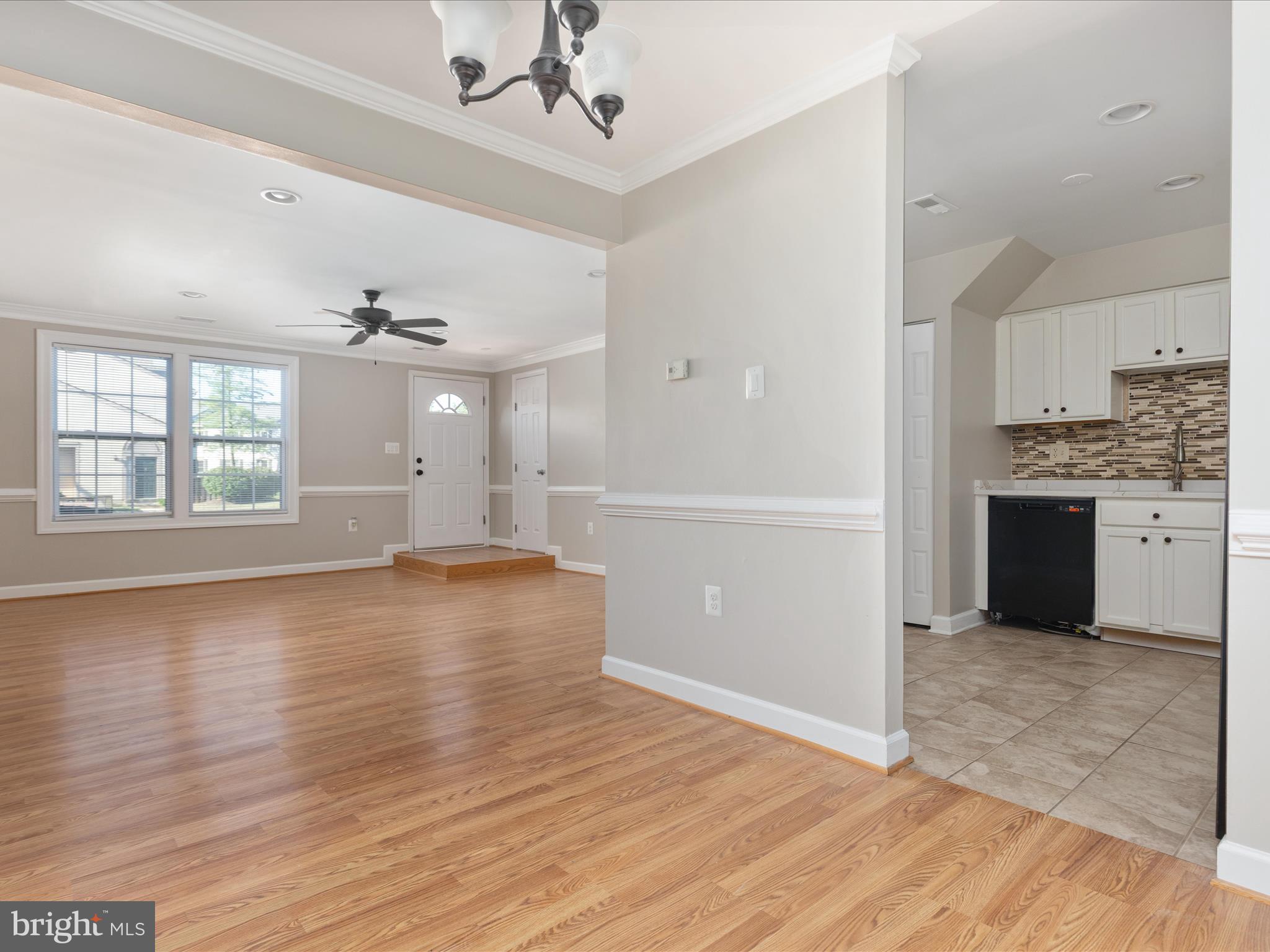 STONINGTON ARTERY - Residential