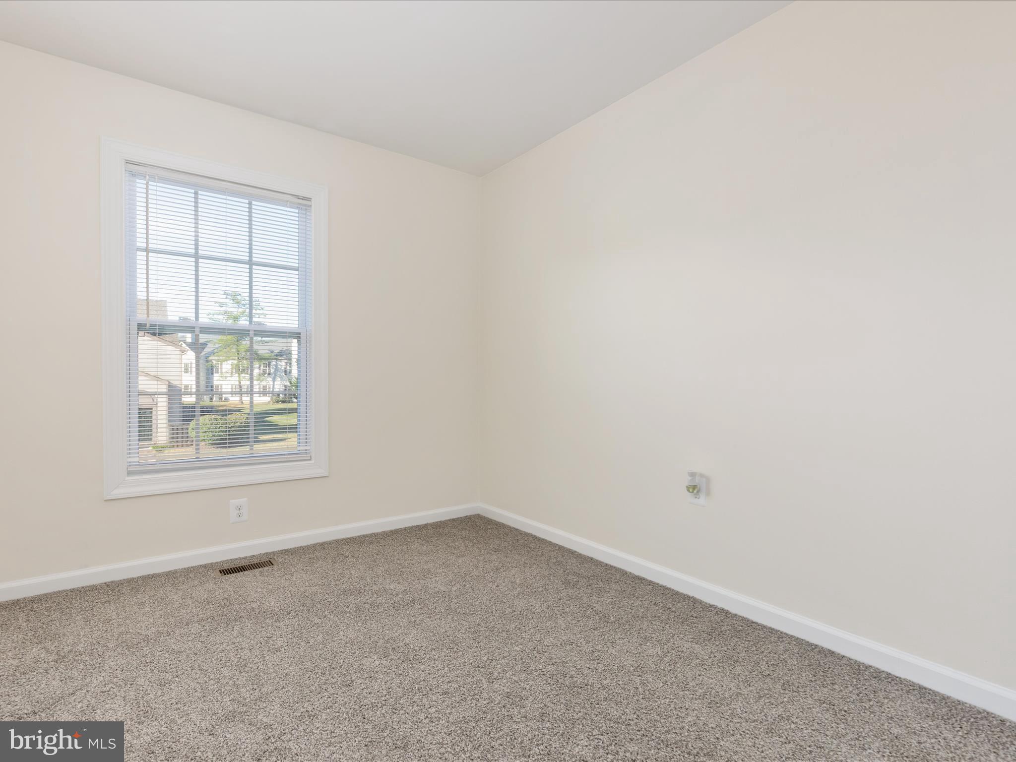 STONINGTON ARTERY - Residential